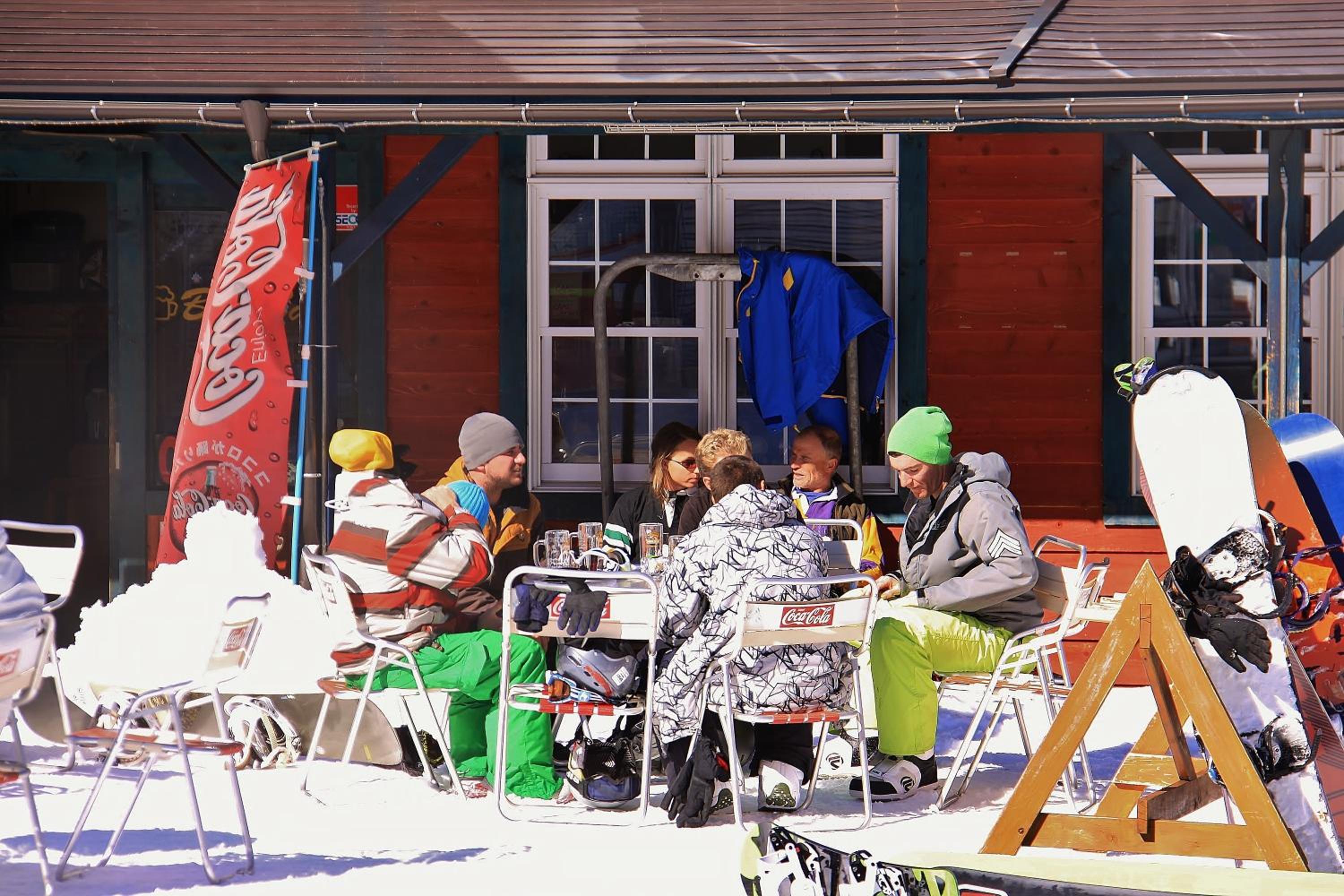 Three-Bedroom Chalet - Photo 2