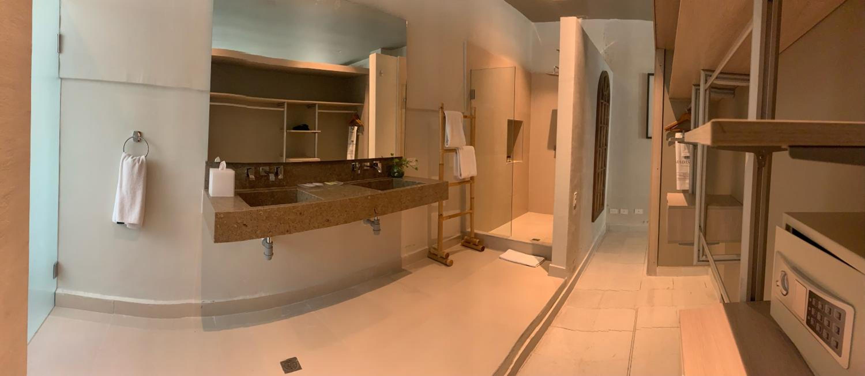 King Suite photo 3