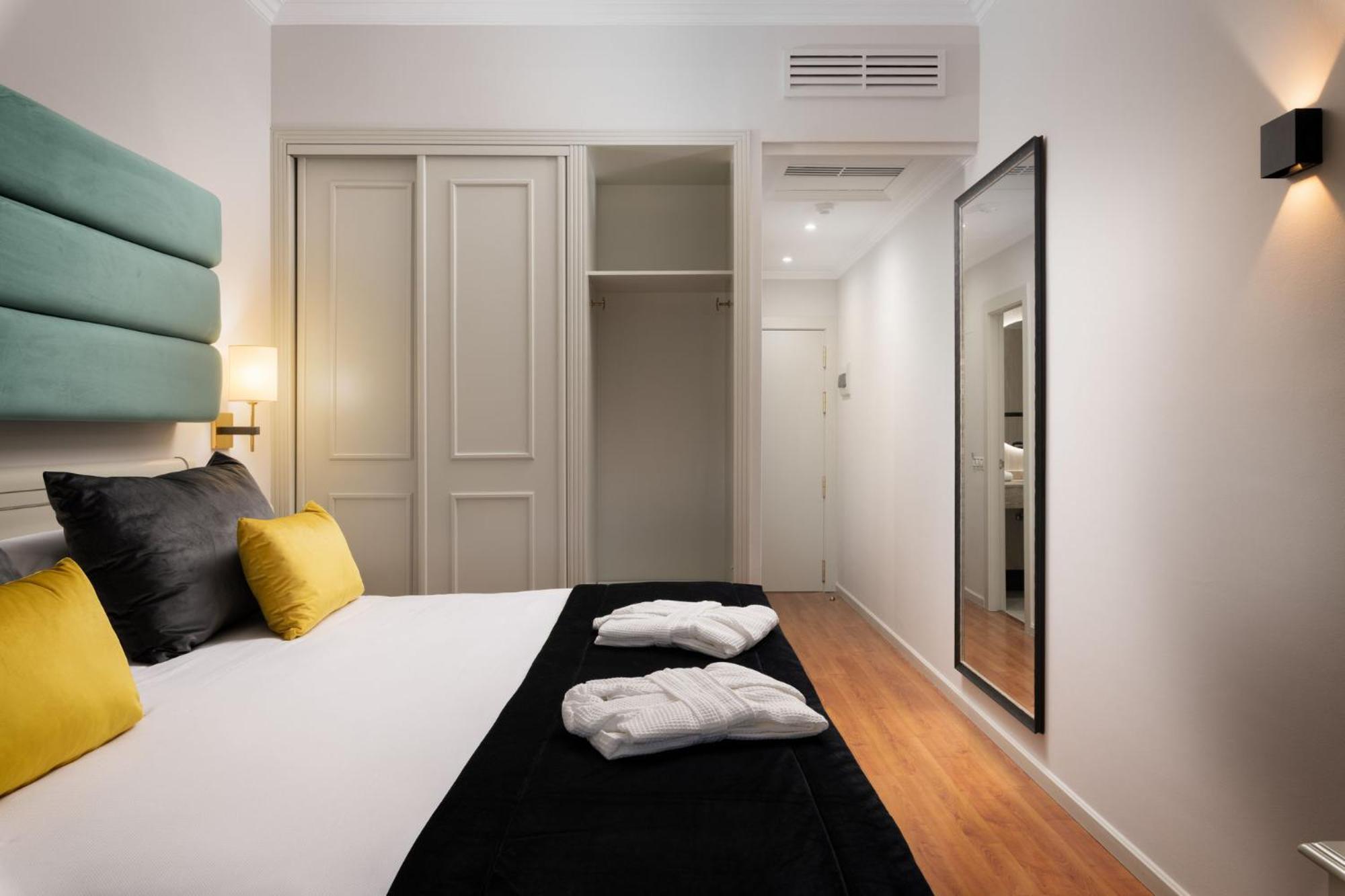 Deluxe Double Room photo 2