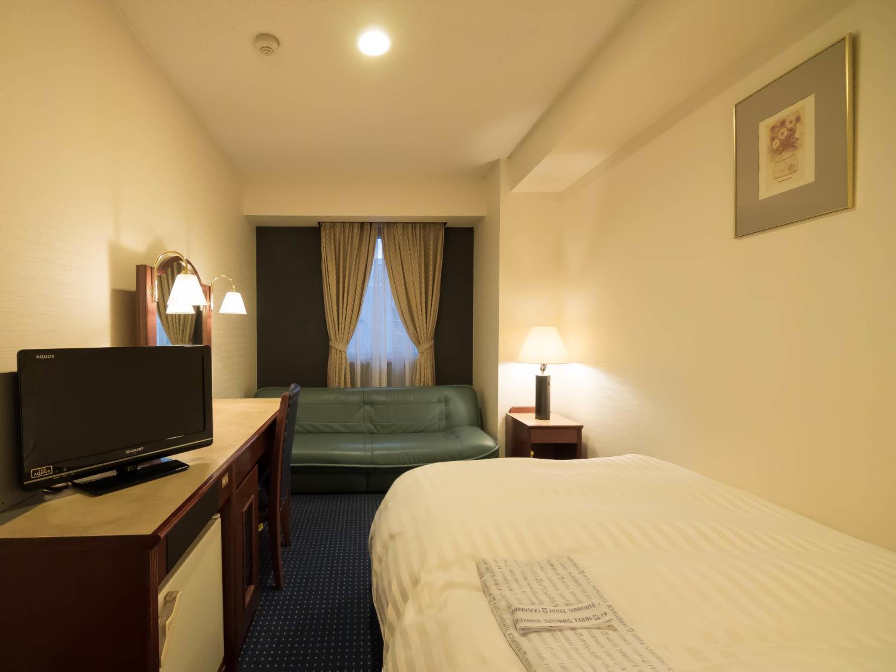 Deluxe Single Room - Non-Smoking photo 1