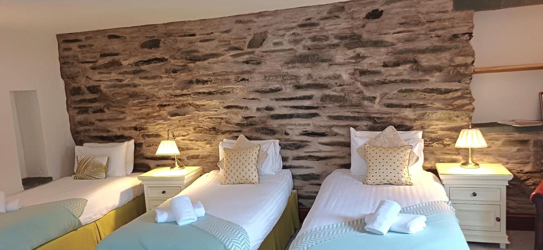 Triple Room with Bath