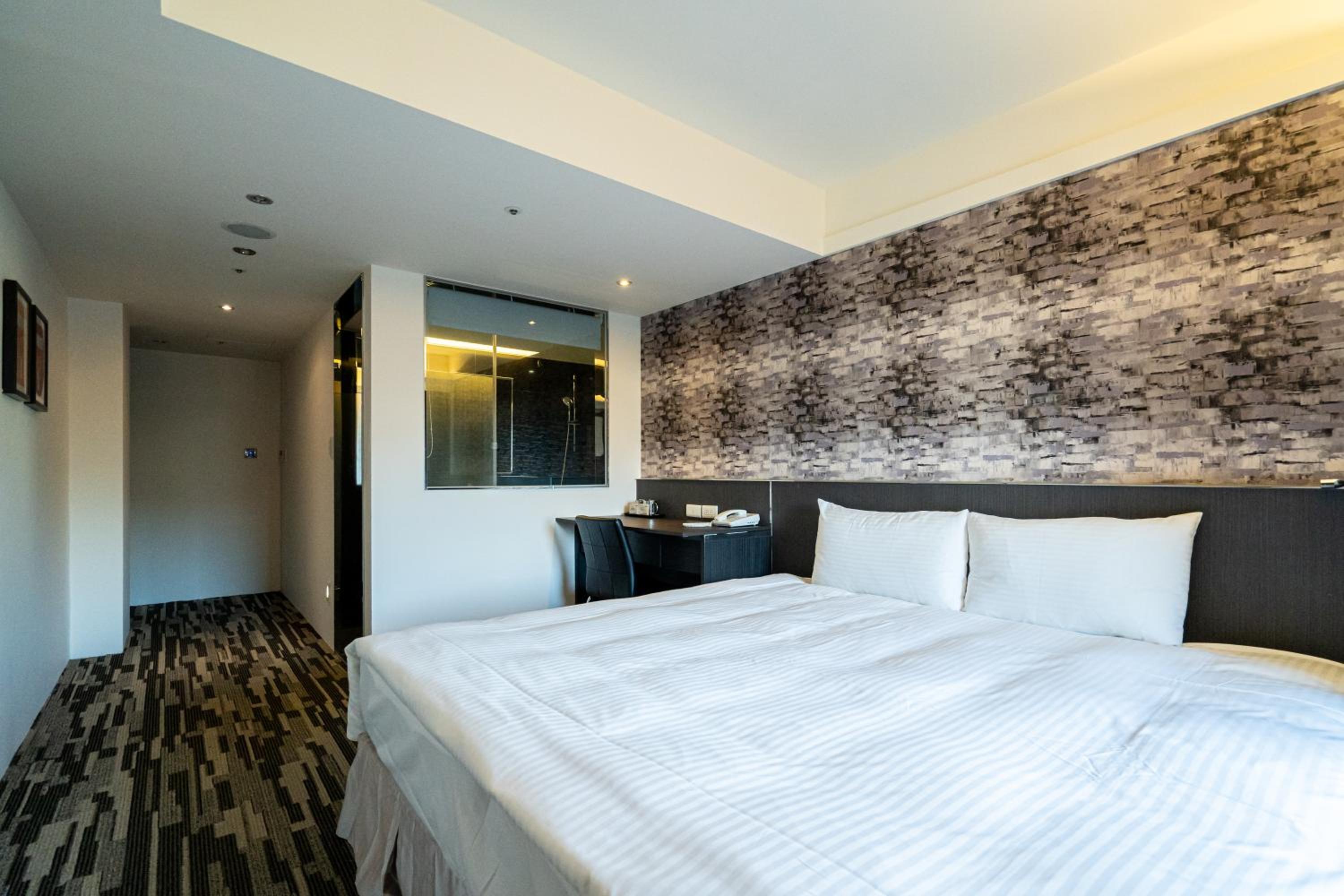 Deluxe Double Room with Bath