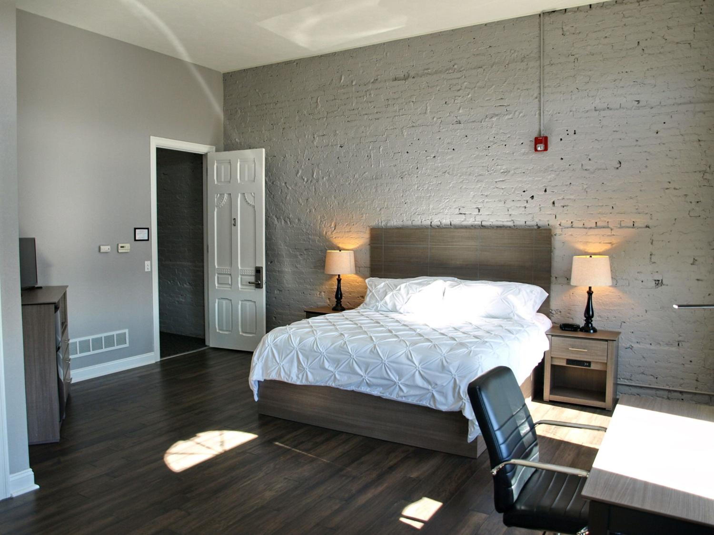 Junior Suite with Canal View