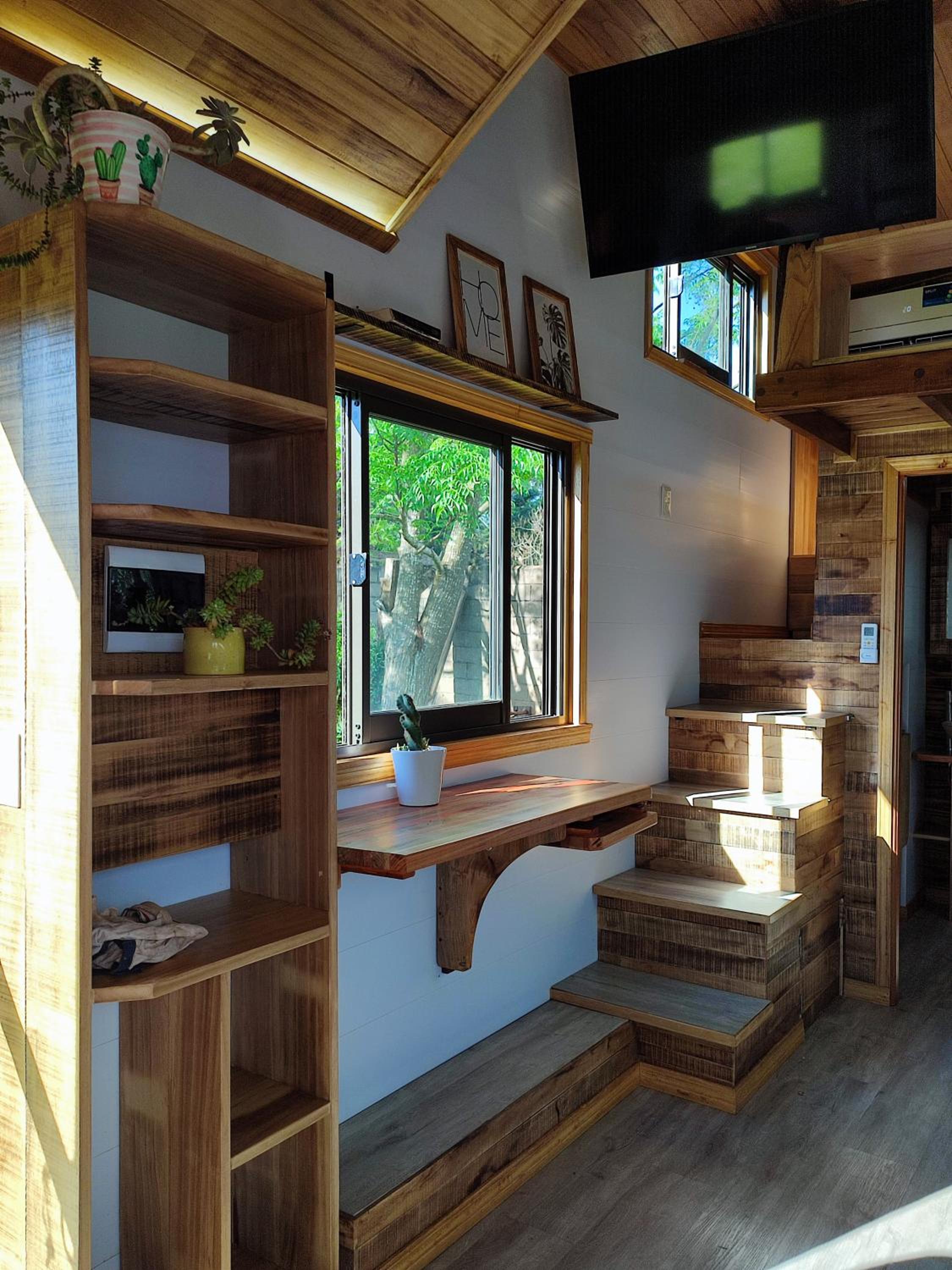 Mobile Home photo 3