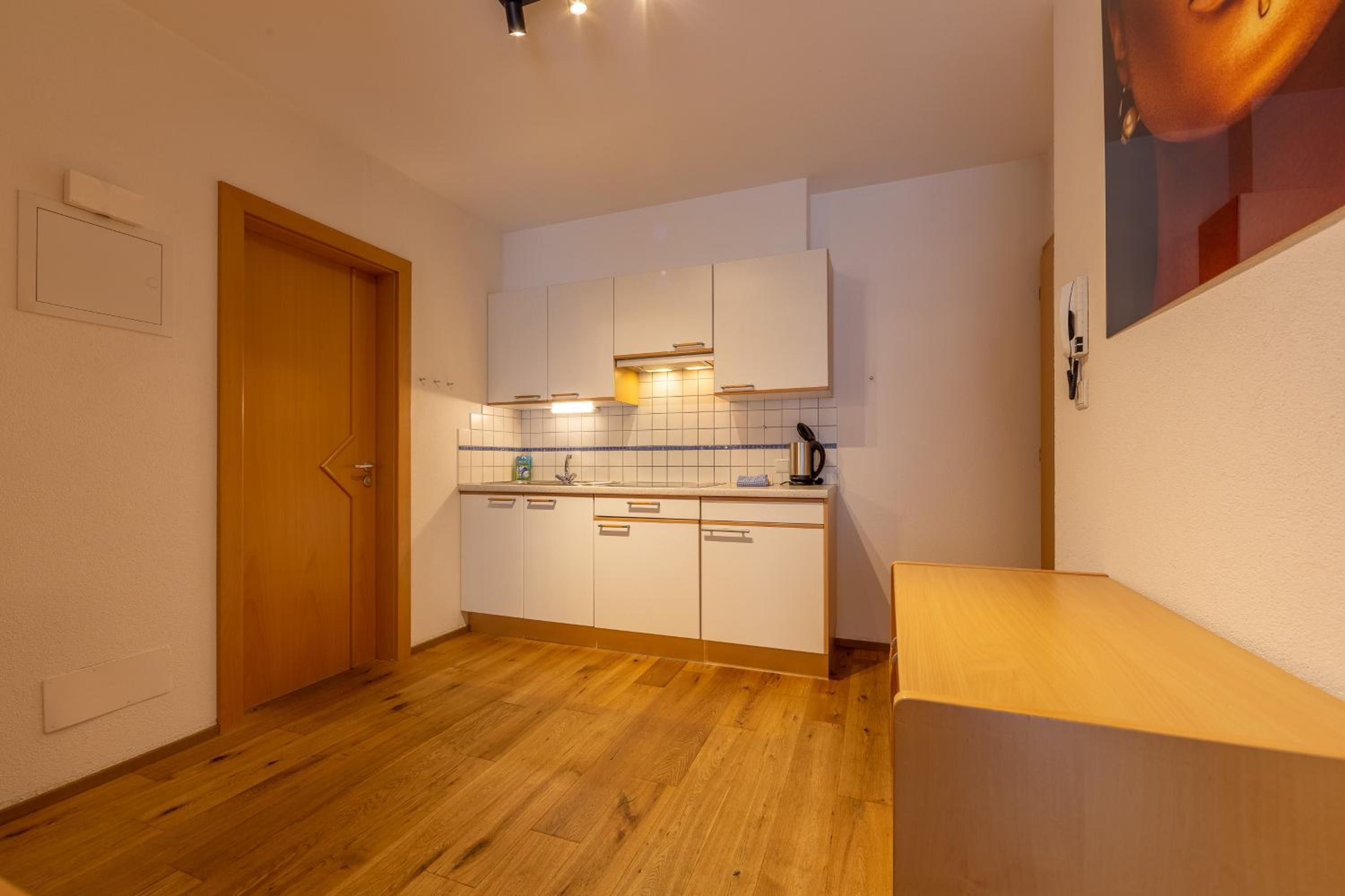 One-Bedroom Apartment photo 2