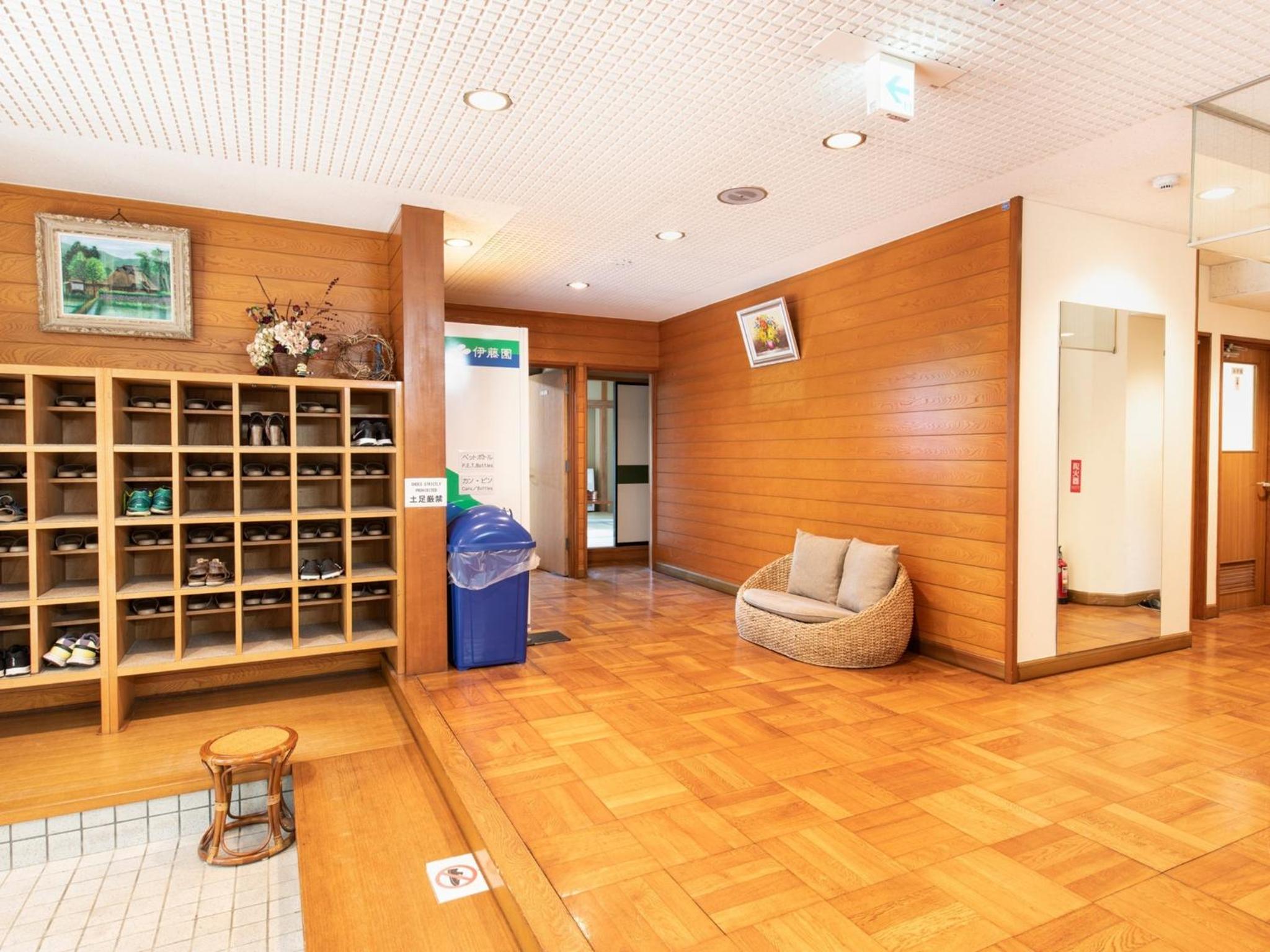 Studio - Photo 32
