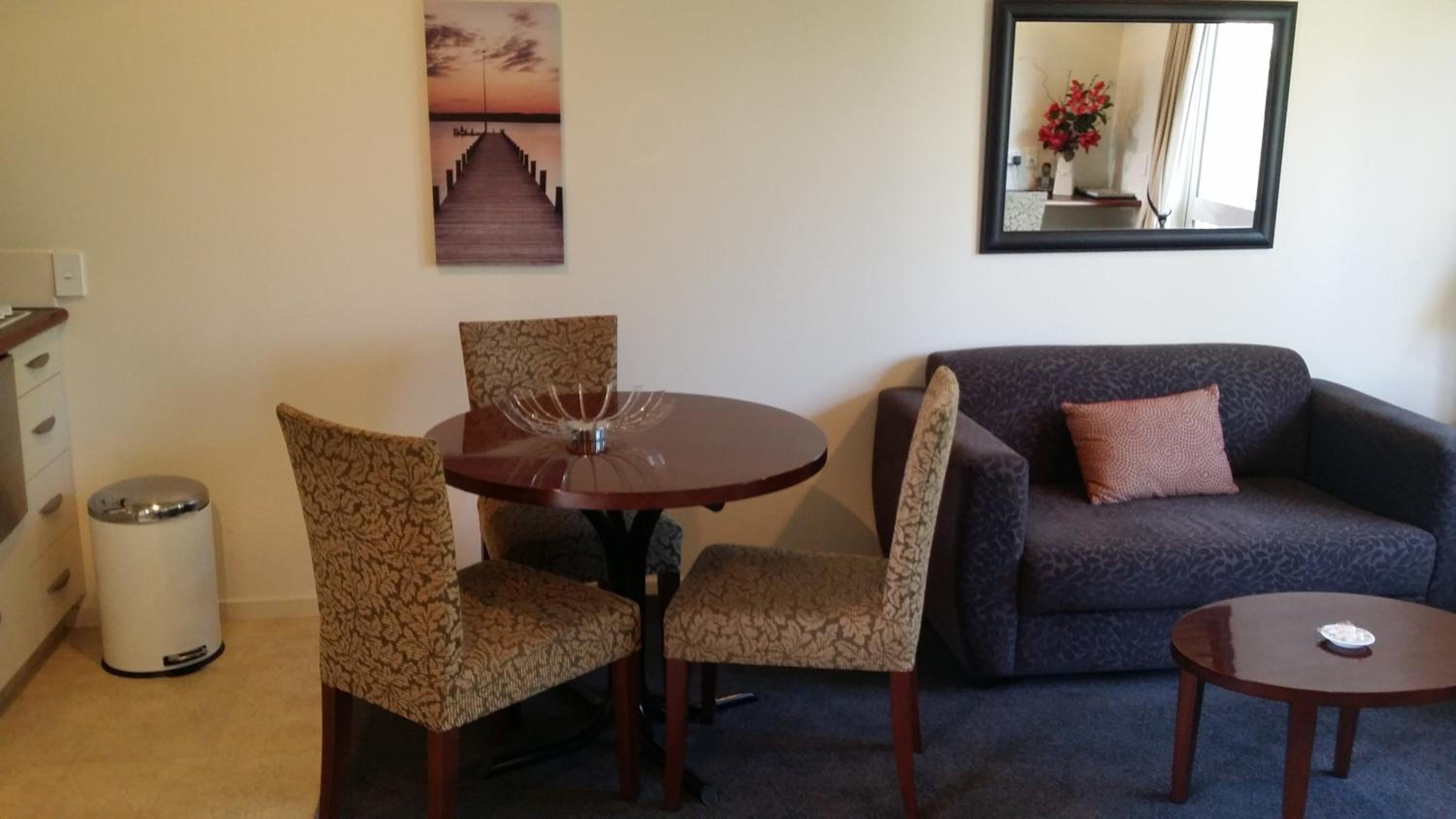 Standard One-Bedroom Apartment photo 2