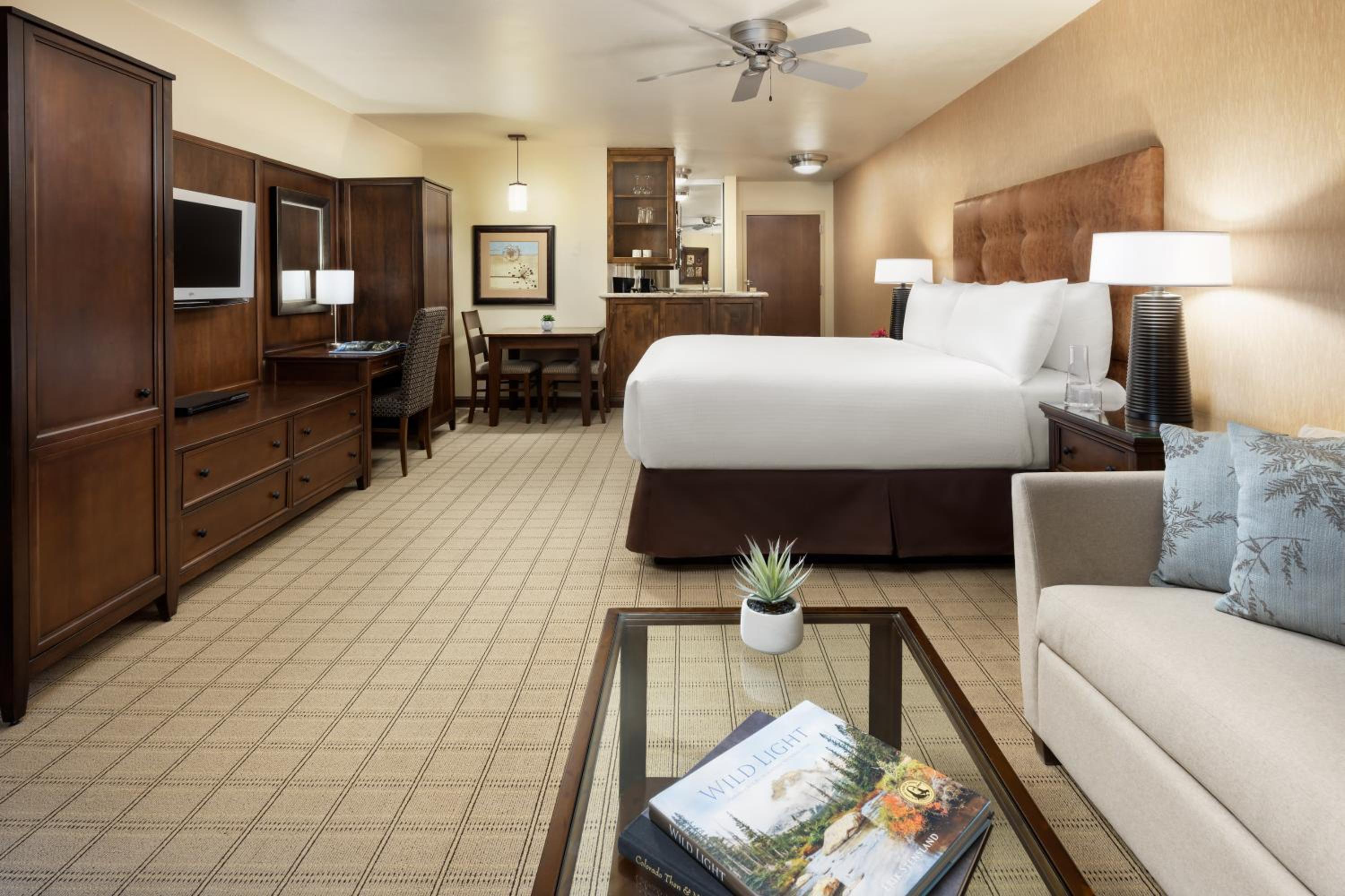 Valley View King Room - Photo 8