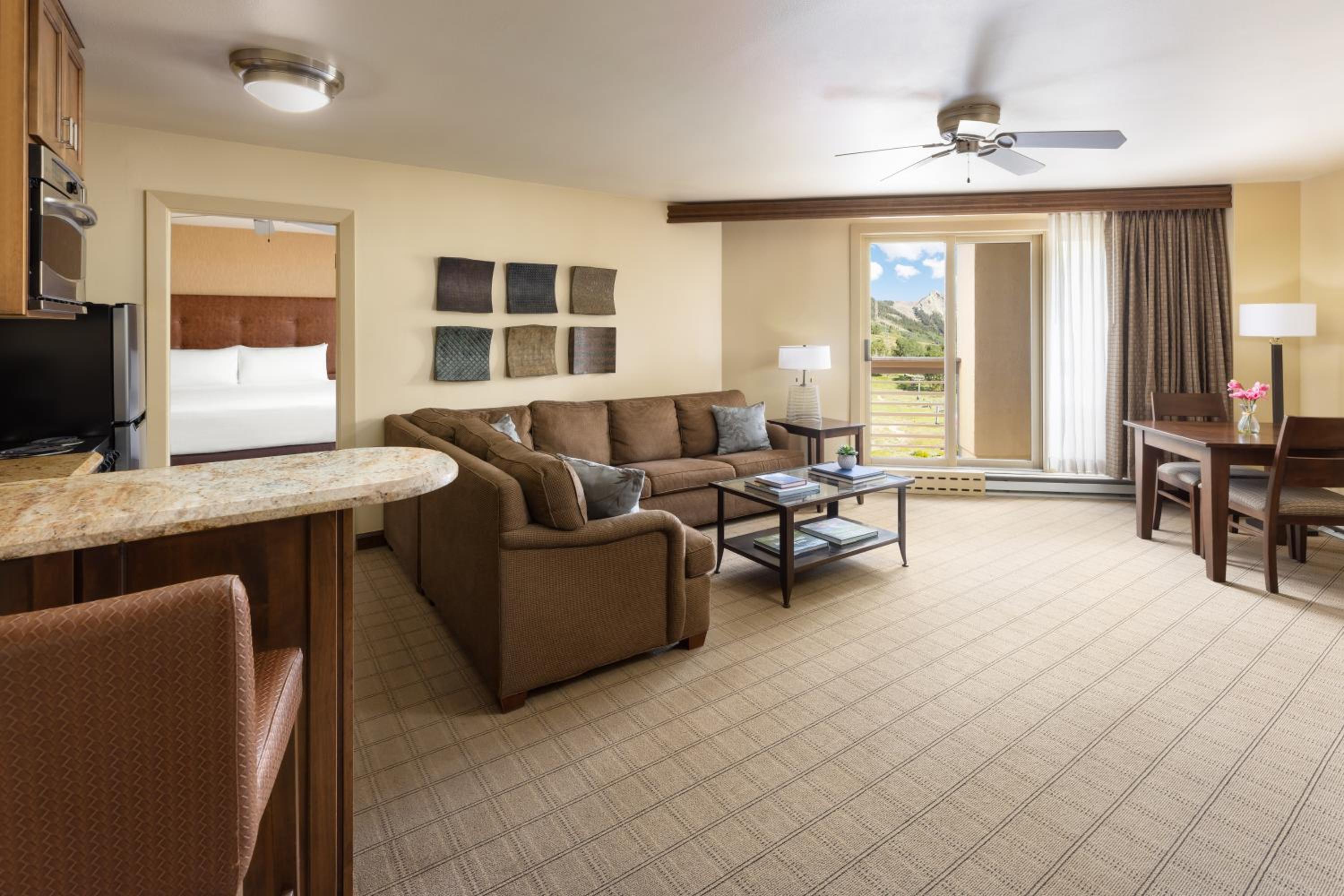 Valley View One Bedroom Suite - Photo 2