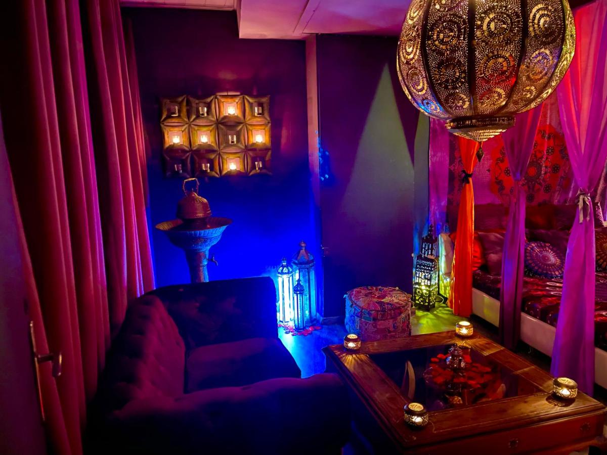 Deluxe Room - Photo 11