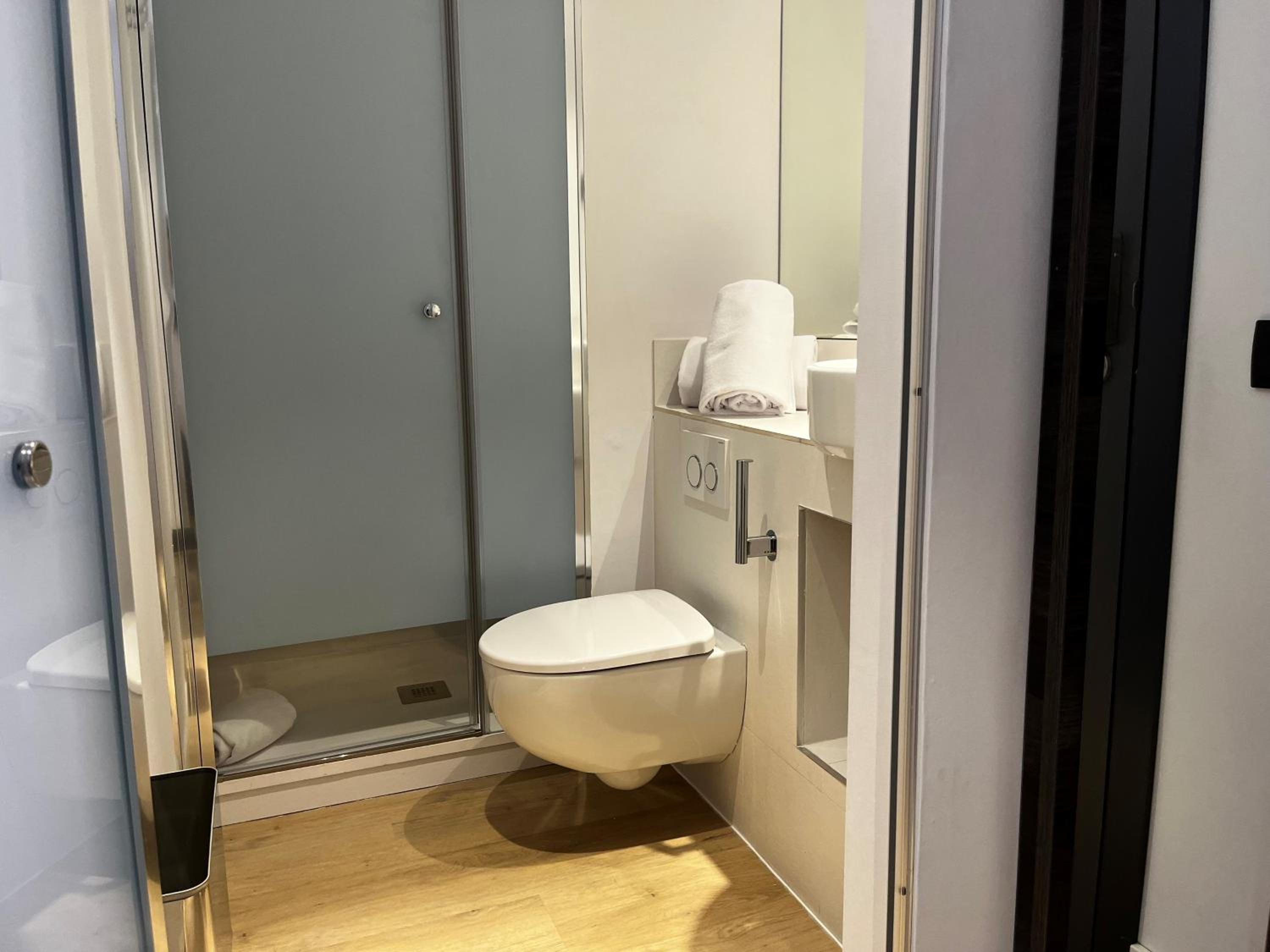 Double Room - Photo 2