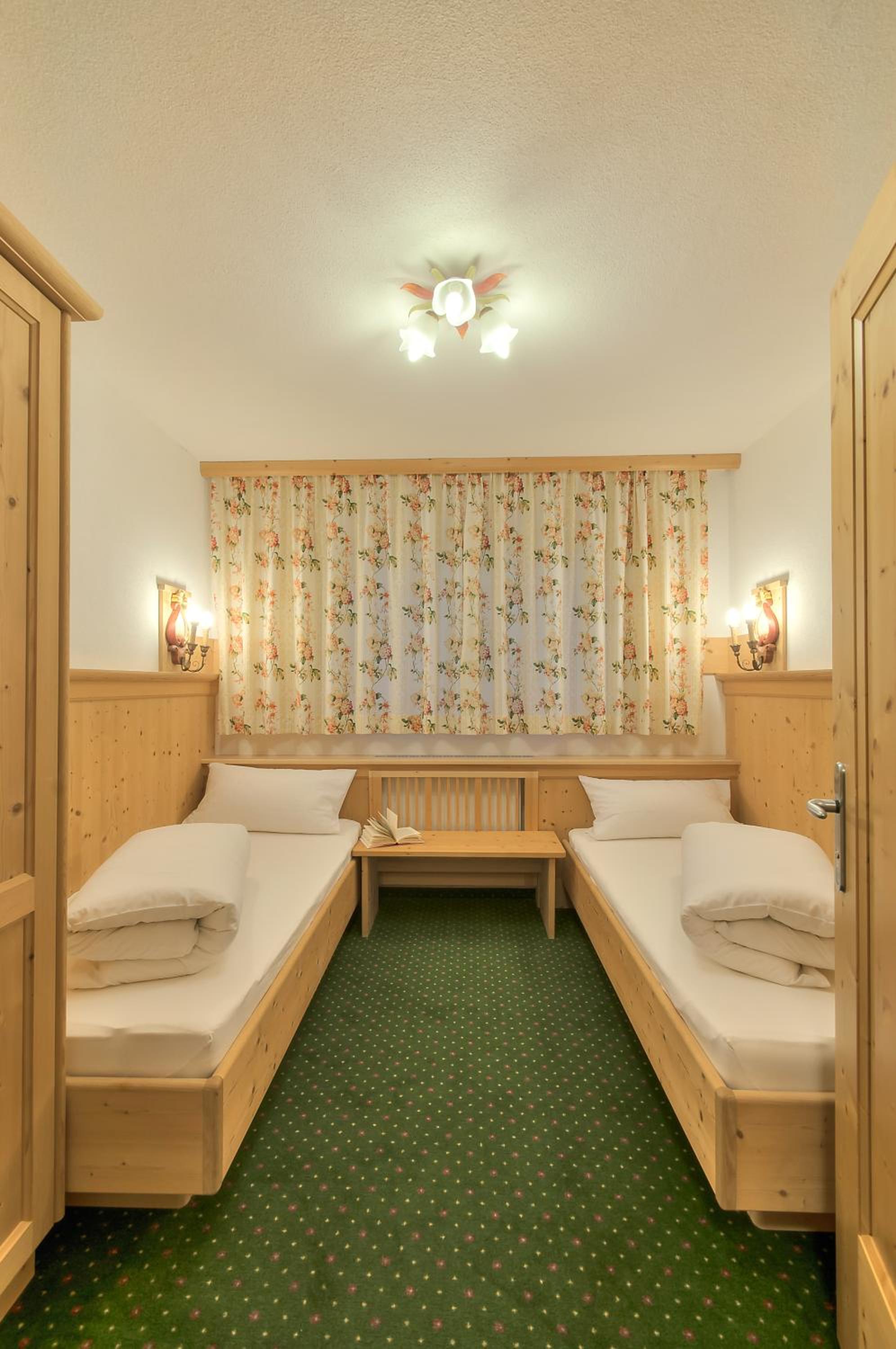 Two-Bedroom Apartment with Balcony photo 1