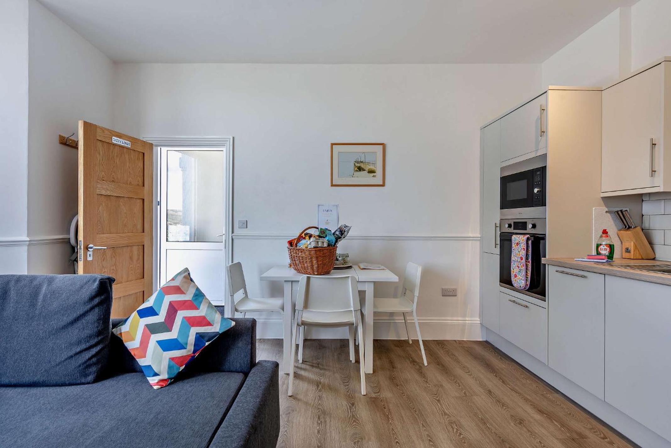 Apartment with Sea View photo 2