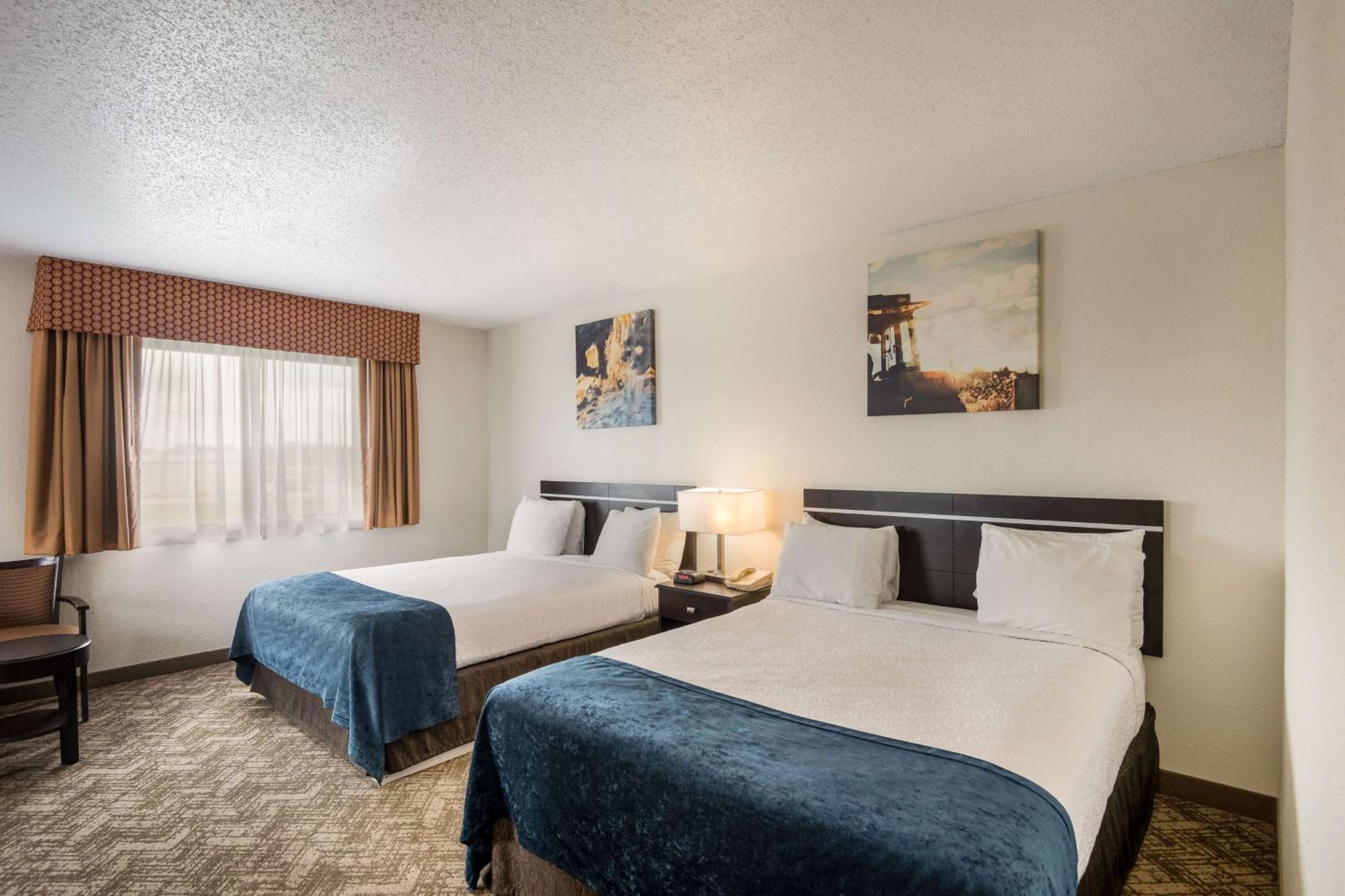 Mini Suite with Two Queen Beds and Sofa Bed - Non-Smoking photo 1