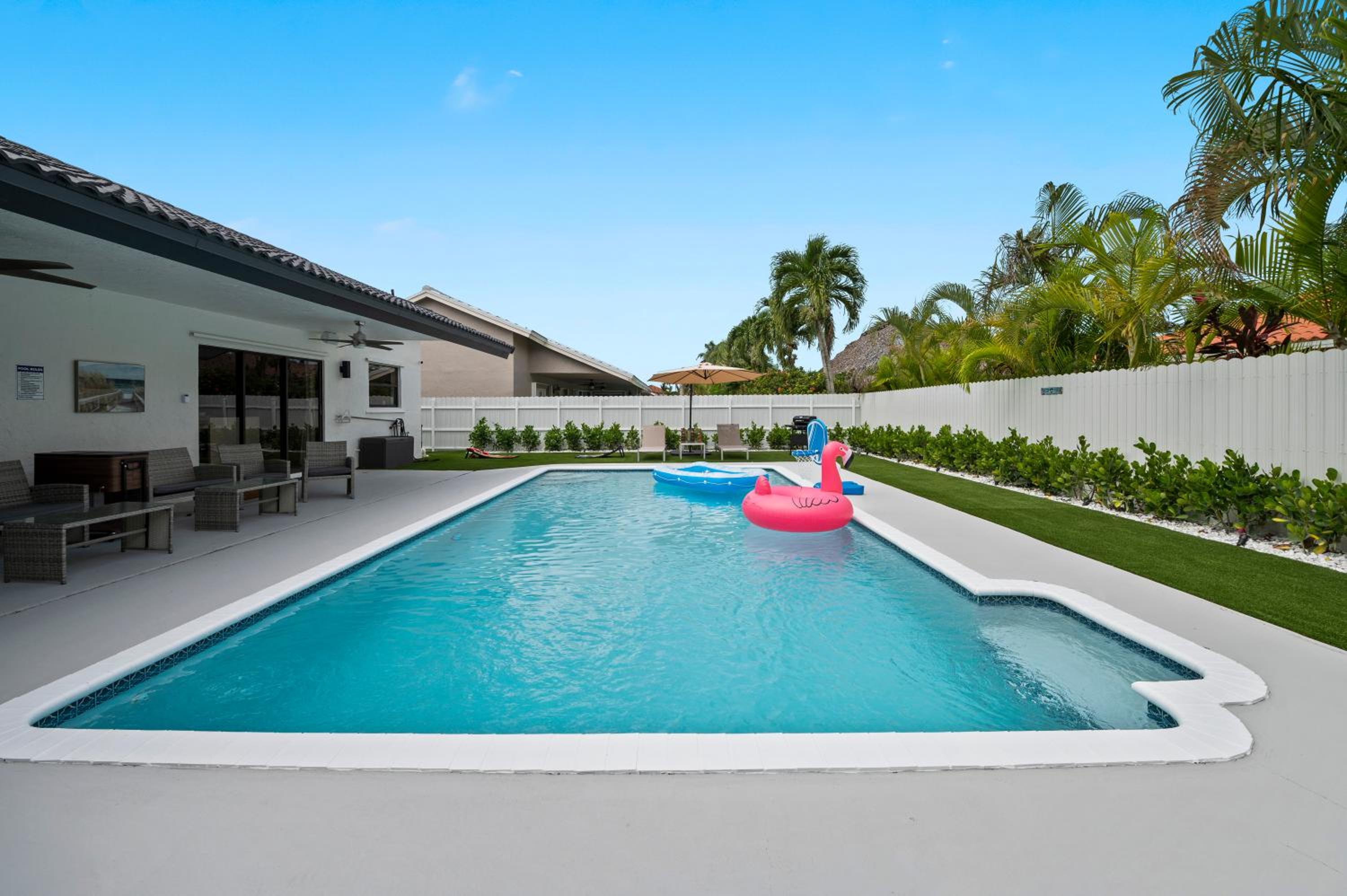 Villa with Private Pool photo 3