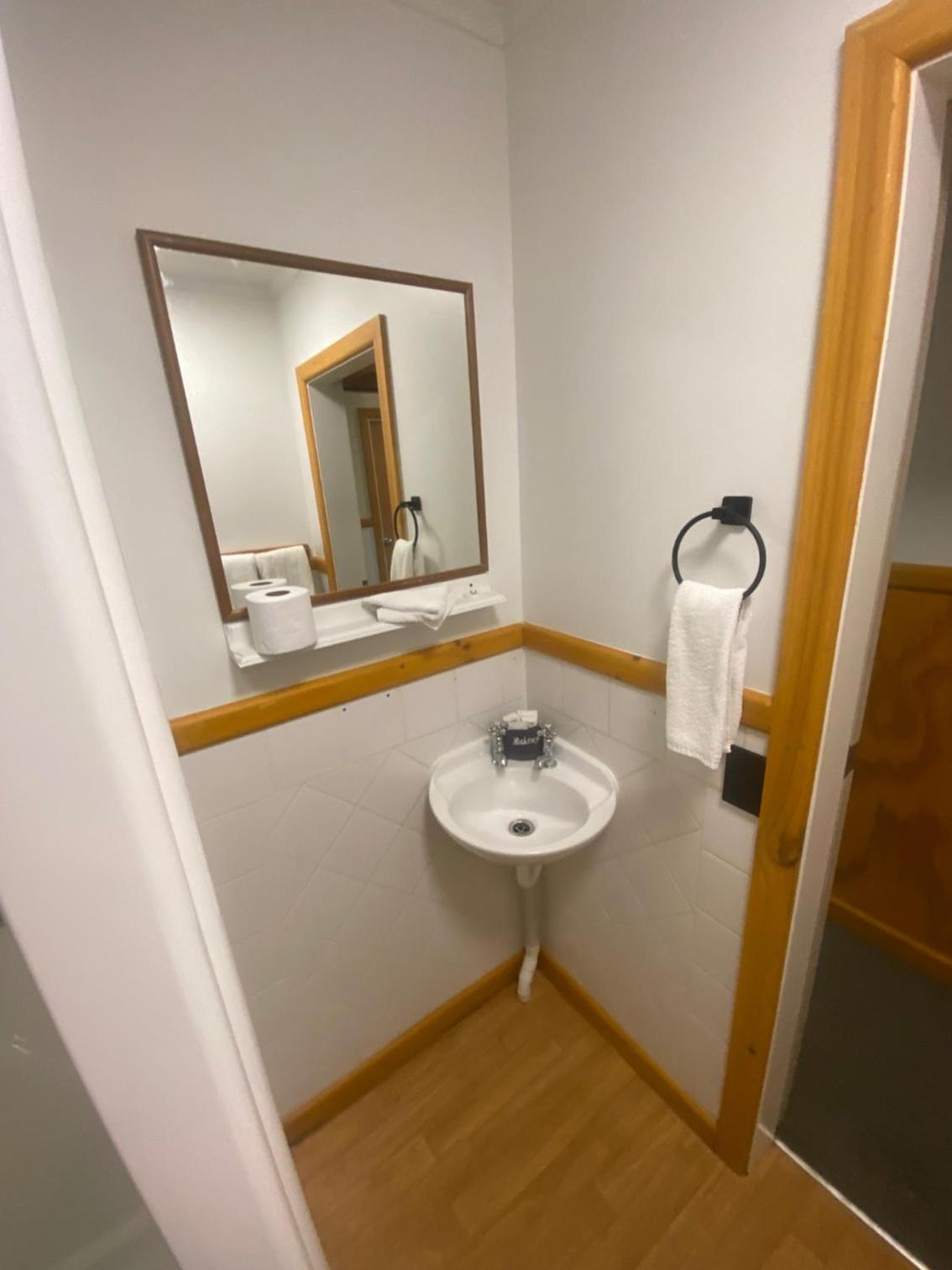 Budget Double Room photo 2