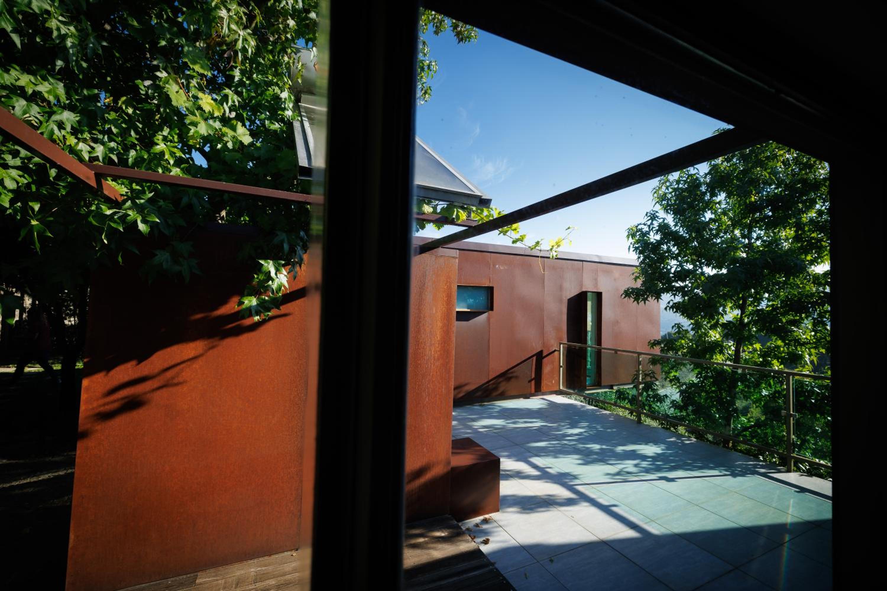 Junior Suite with Balcony - Photo 7