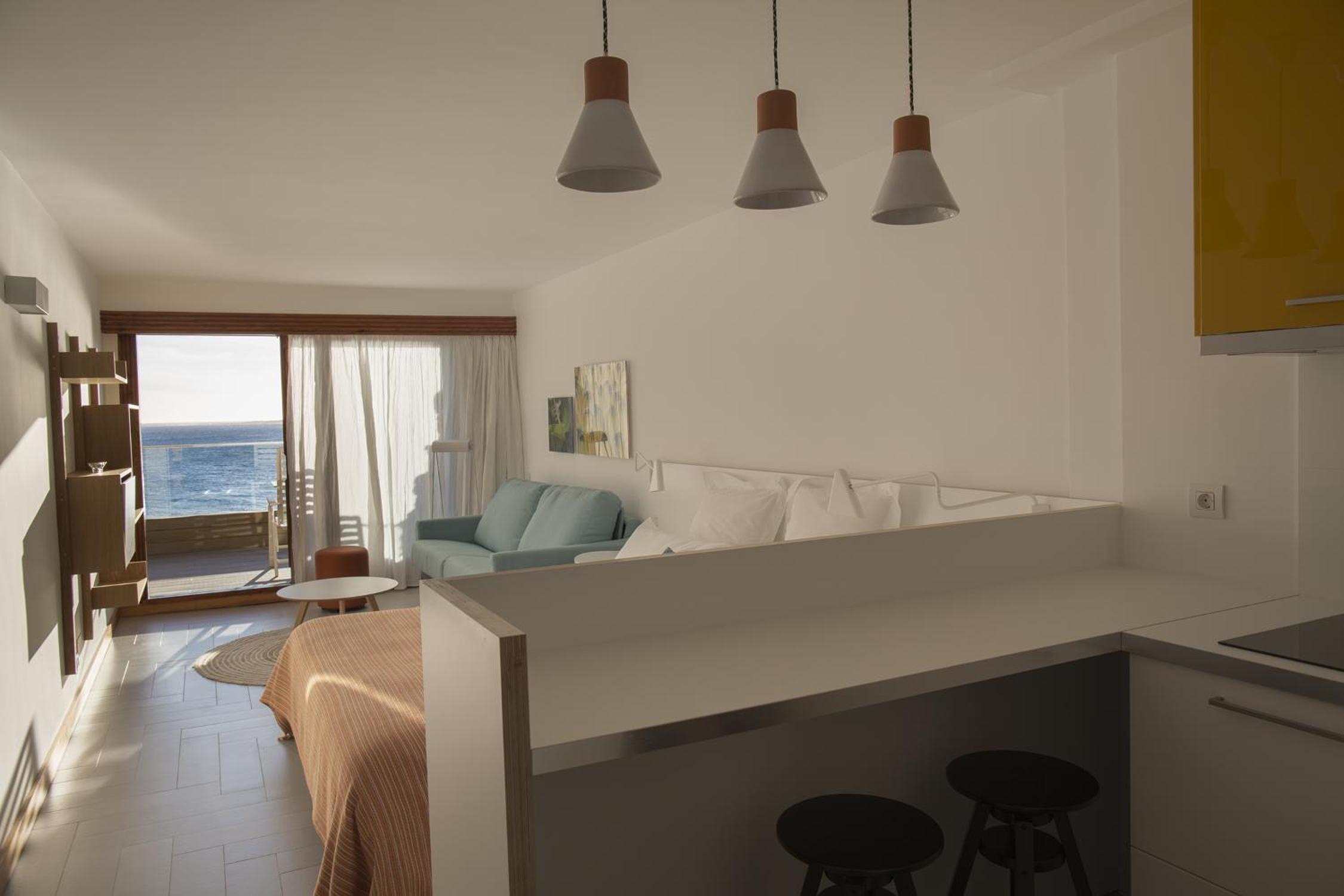 Studio Apartment with Sea View photo 3