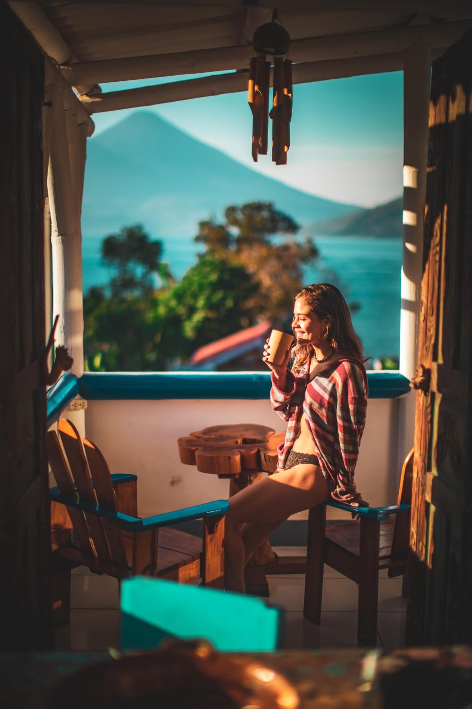 Deluxe King Suite with Lake and Volcano Views