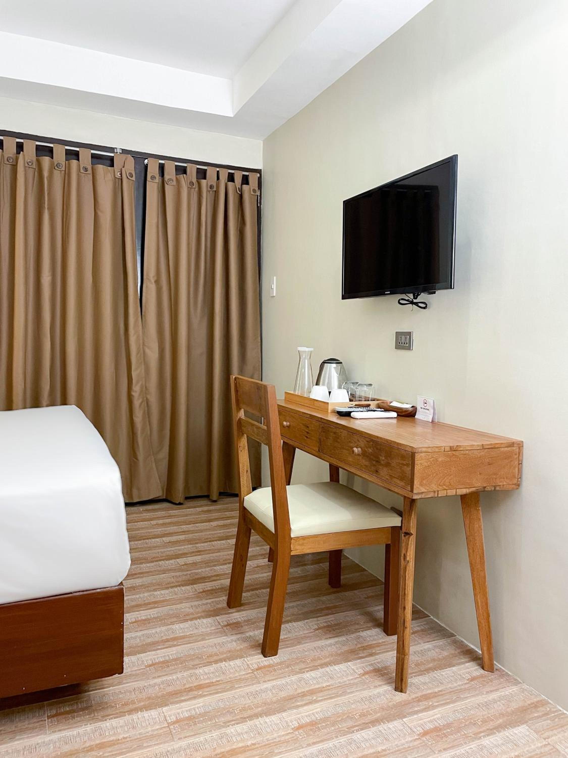 Standard Double Room - Photo 8