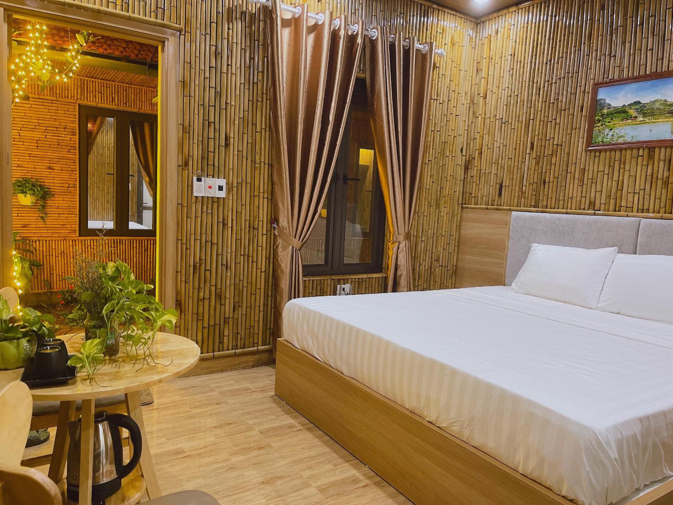 Deluxe Room - Photo 10