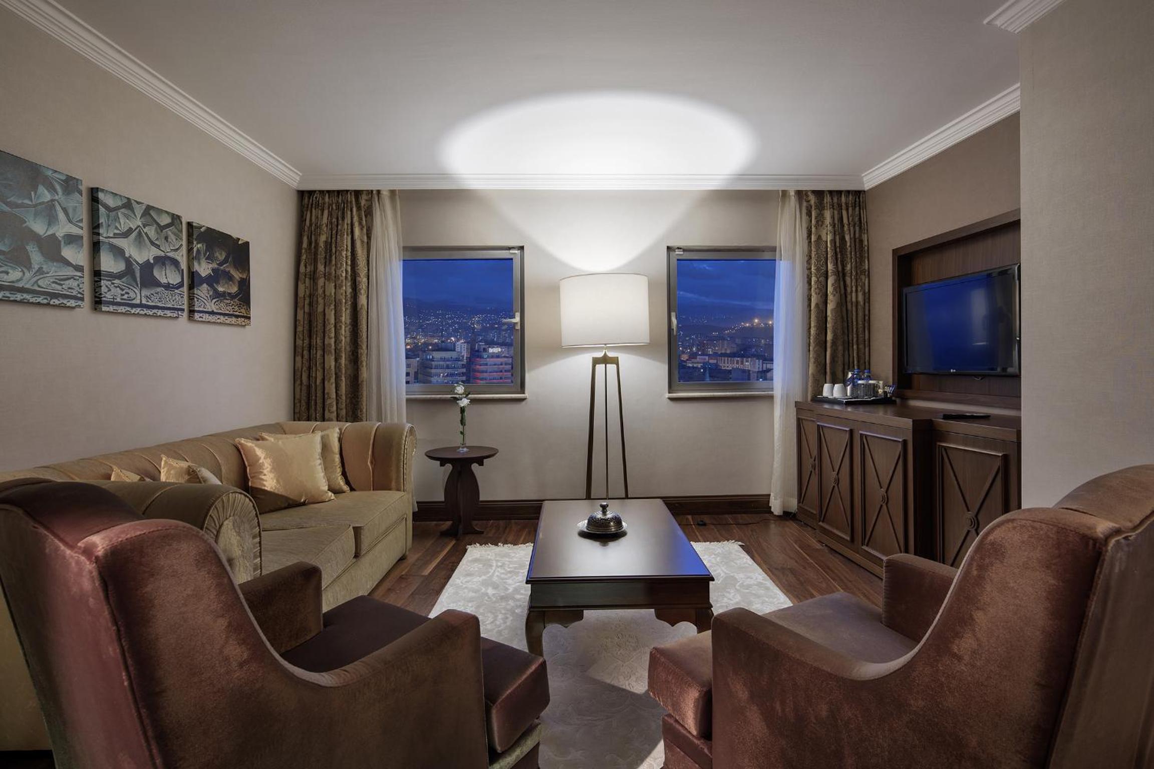 Executive Deluxe Suite - Photo 1