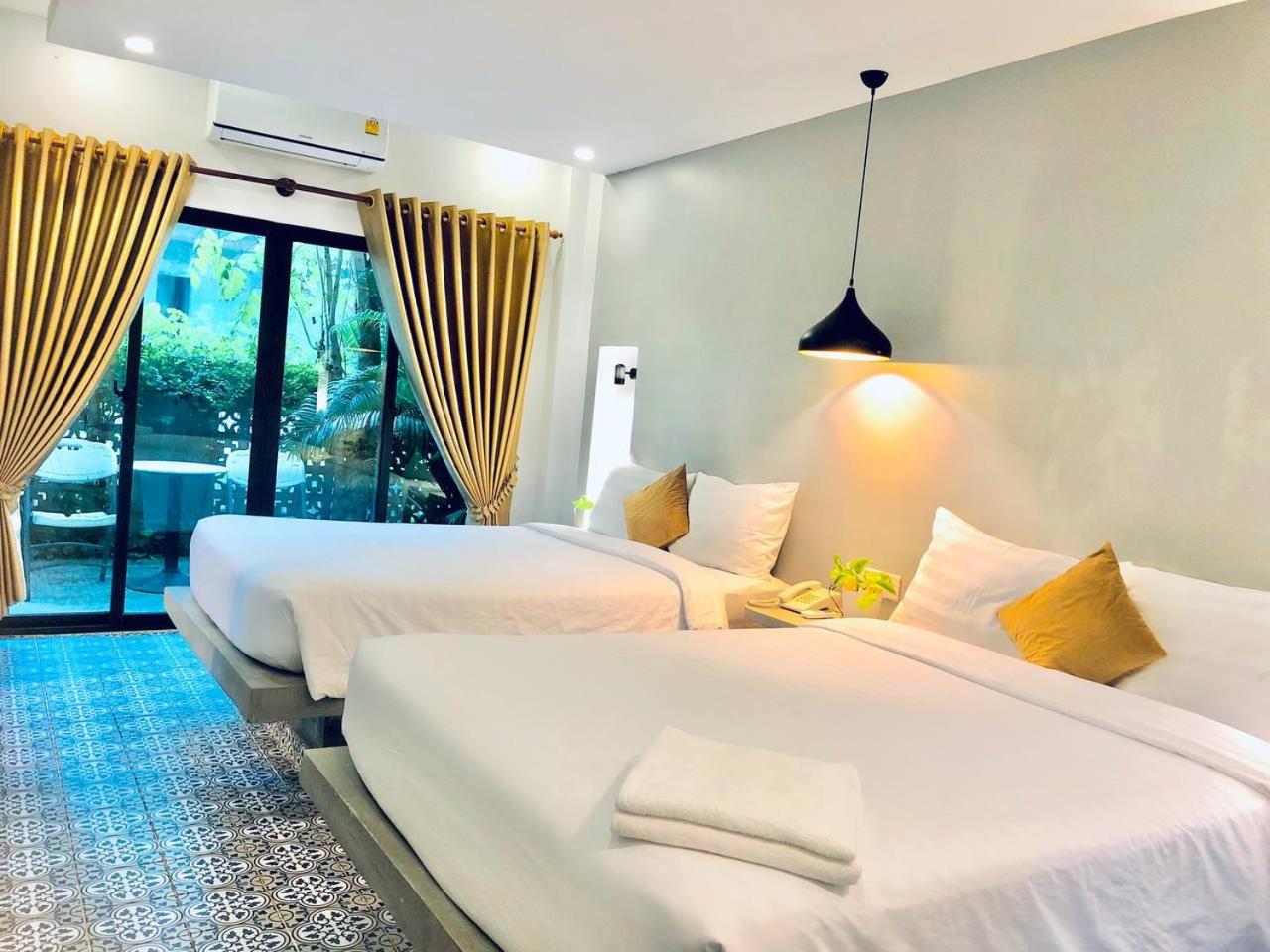 Deluxe Twin Room - Photo 2