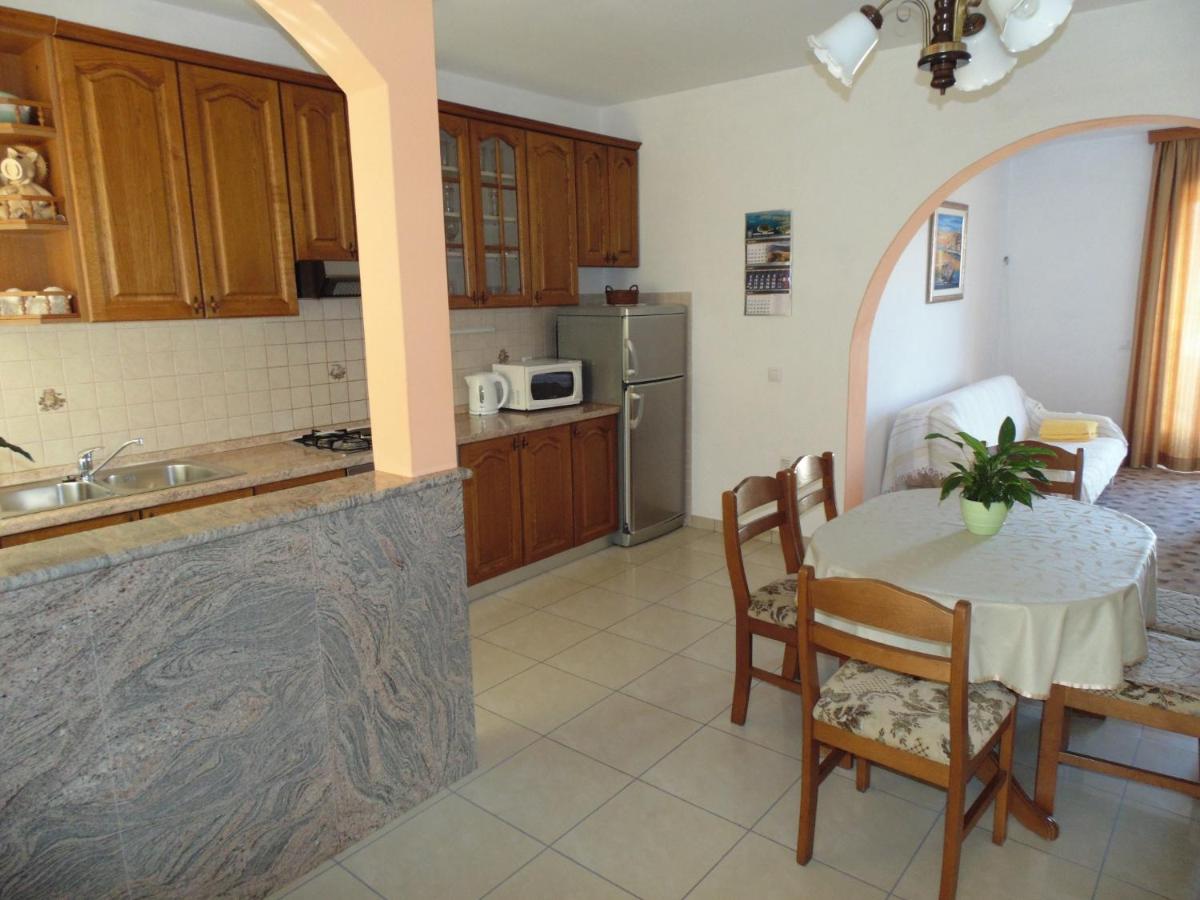 Comfort Two-Bedroom Apartment with Sea View - Photo 20