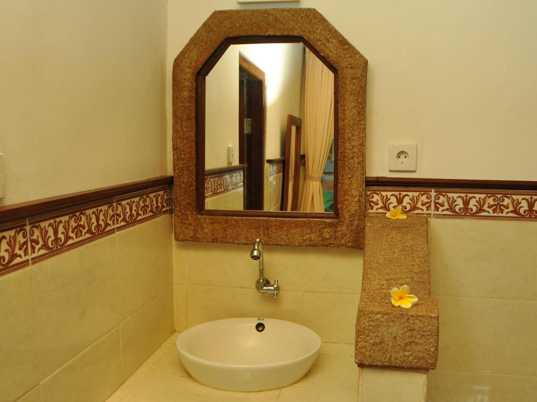 Standard Double Room with Fan - Photo 5