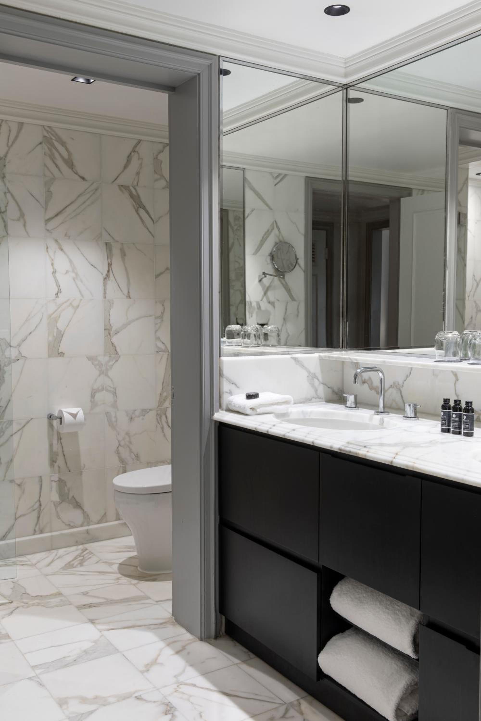 One-Bedroom King Suite - Bayside