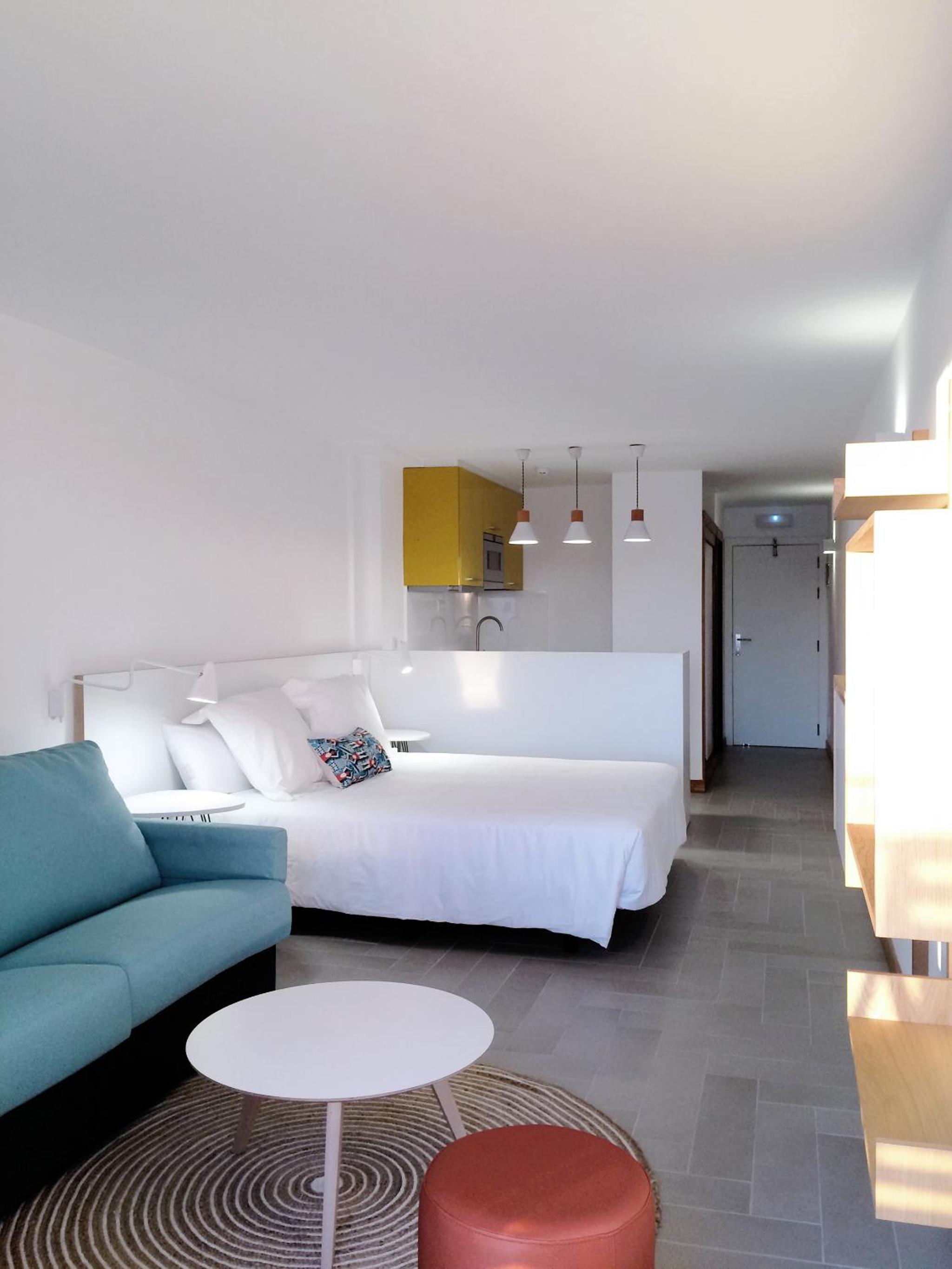 Studio Apartment with Sea View photo 2