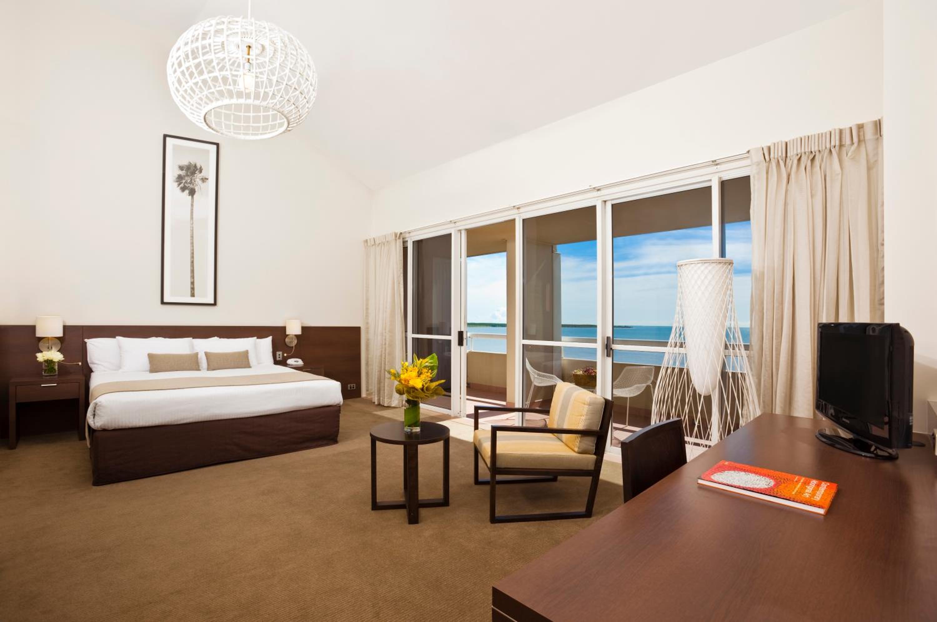 King Suite - Seafront thumbnail 6