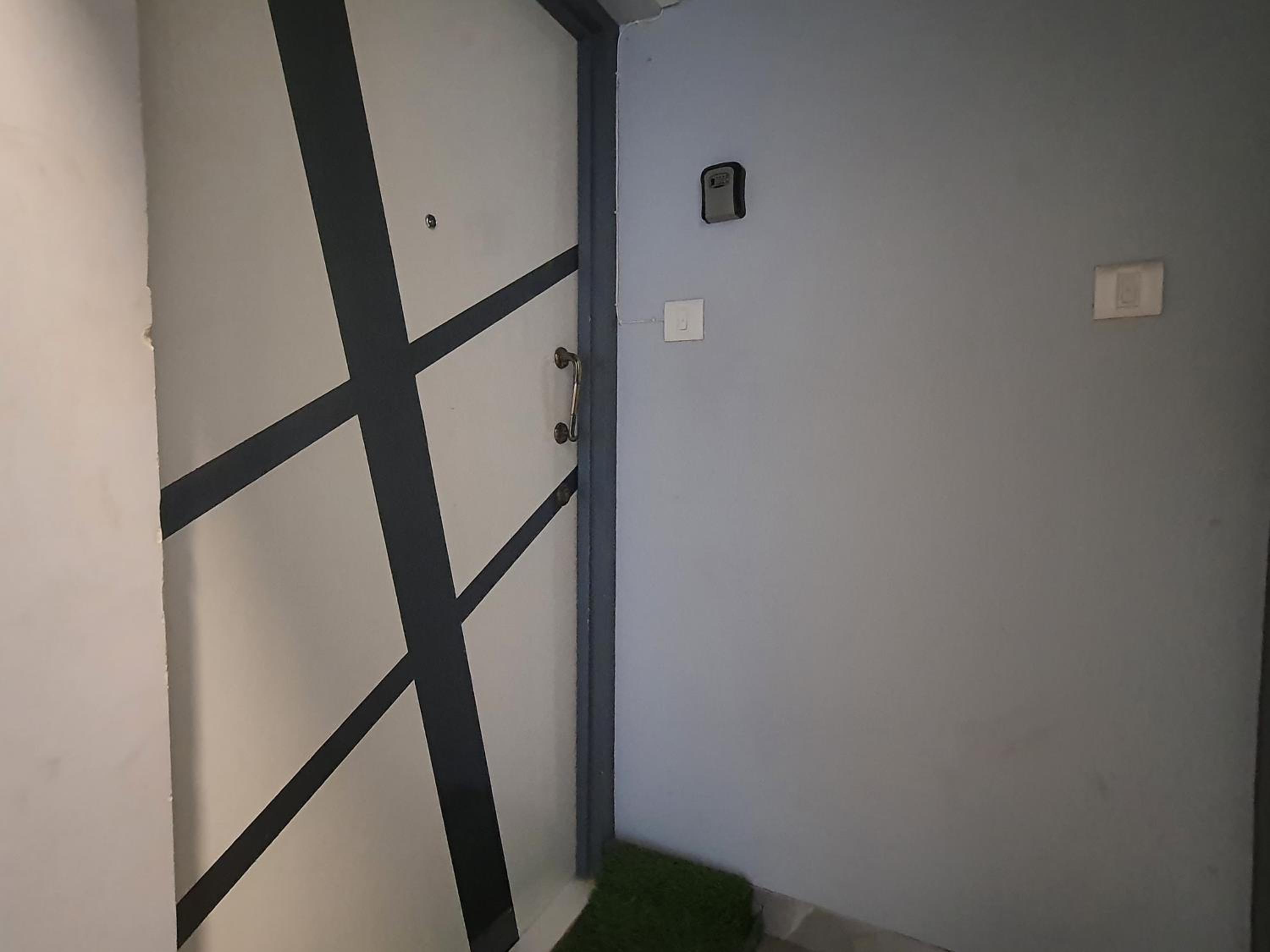 Two-Bedroom Apartment - Photo 24