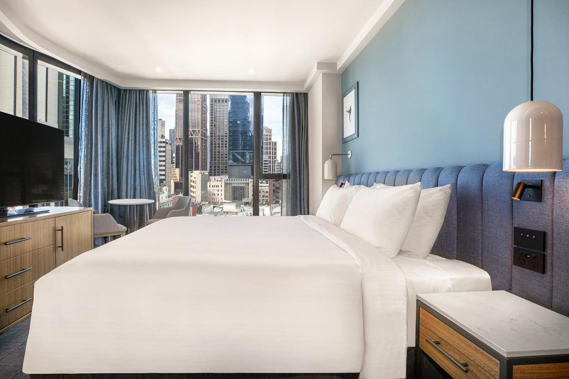 Premium King Room with City View - Photo 1
