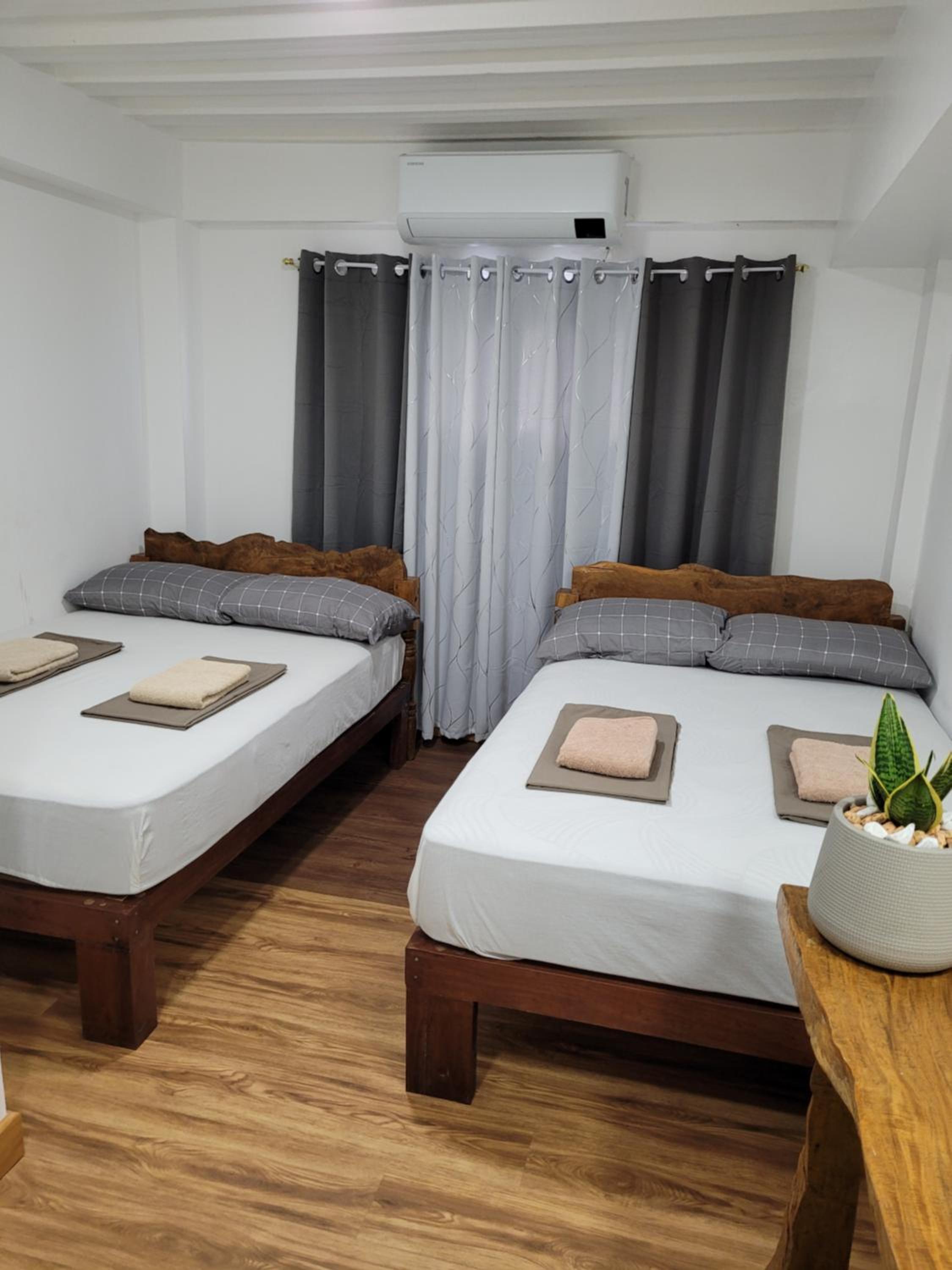 Double Room with Two Double Beds - Photo 1