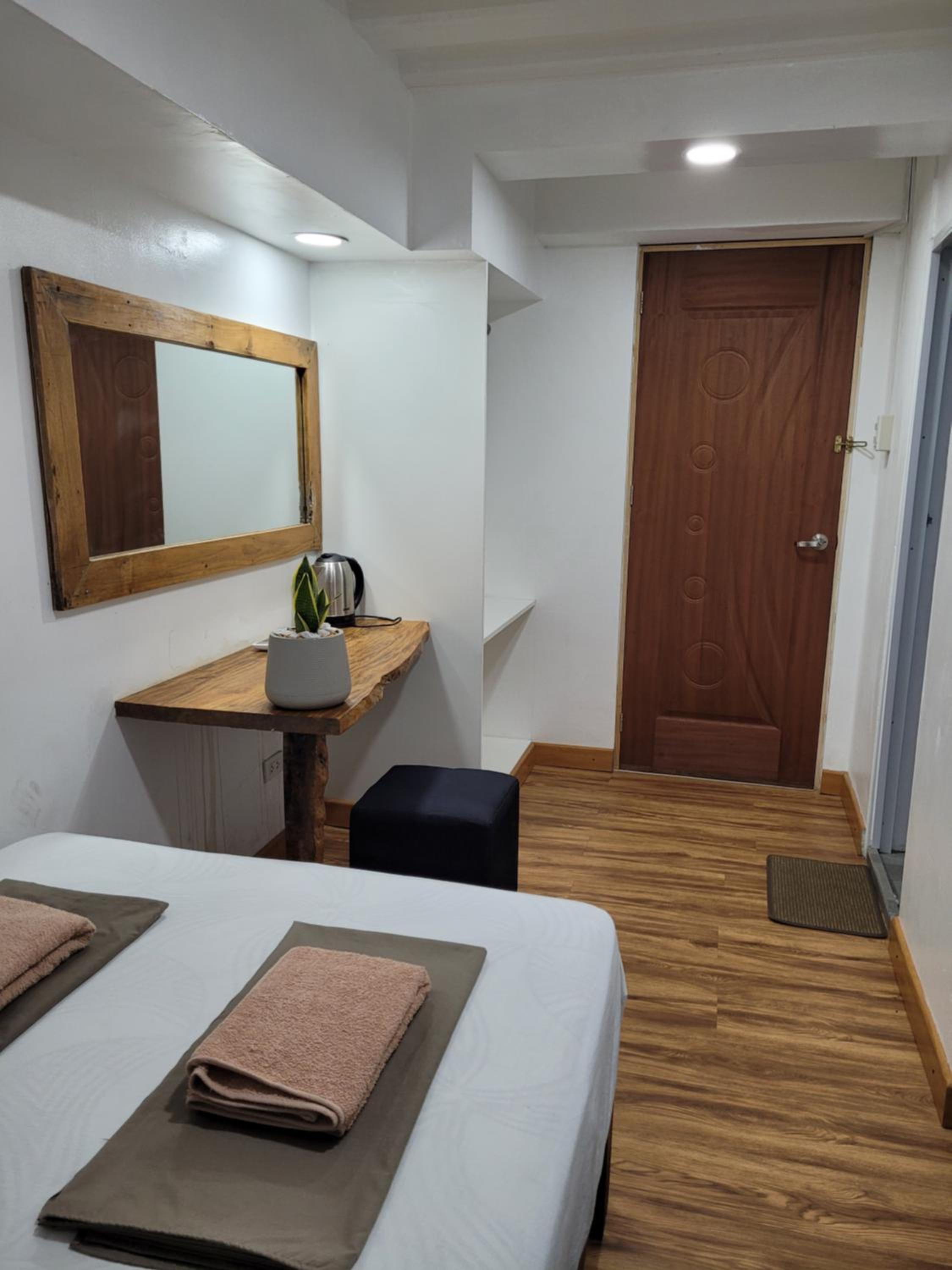 Double Room with Two Double Beds - Photo 6