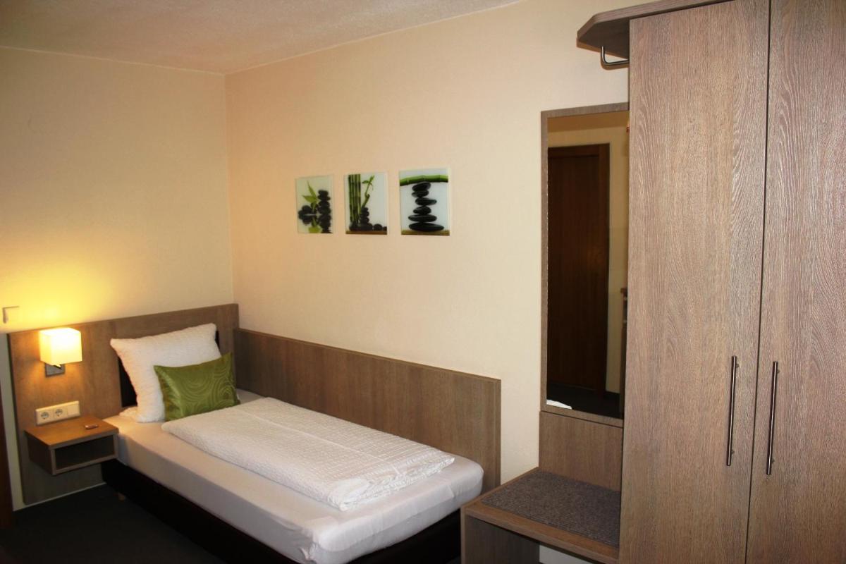 Single Room with Balcony photo 2