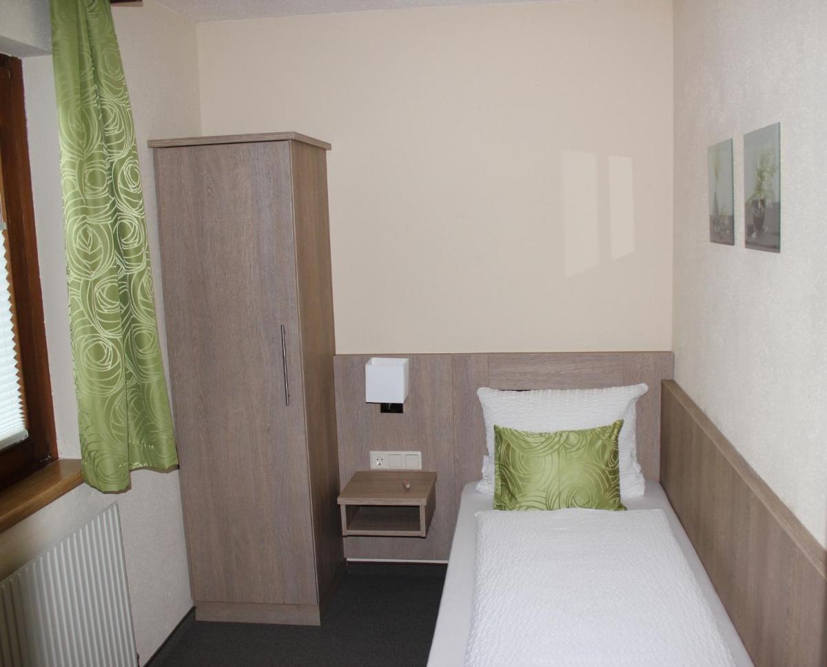 Triple Room with Balcony photo 3