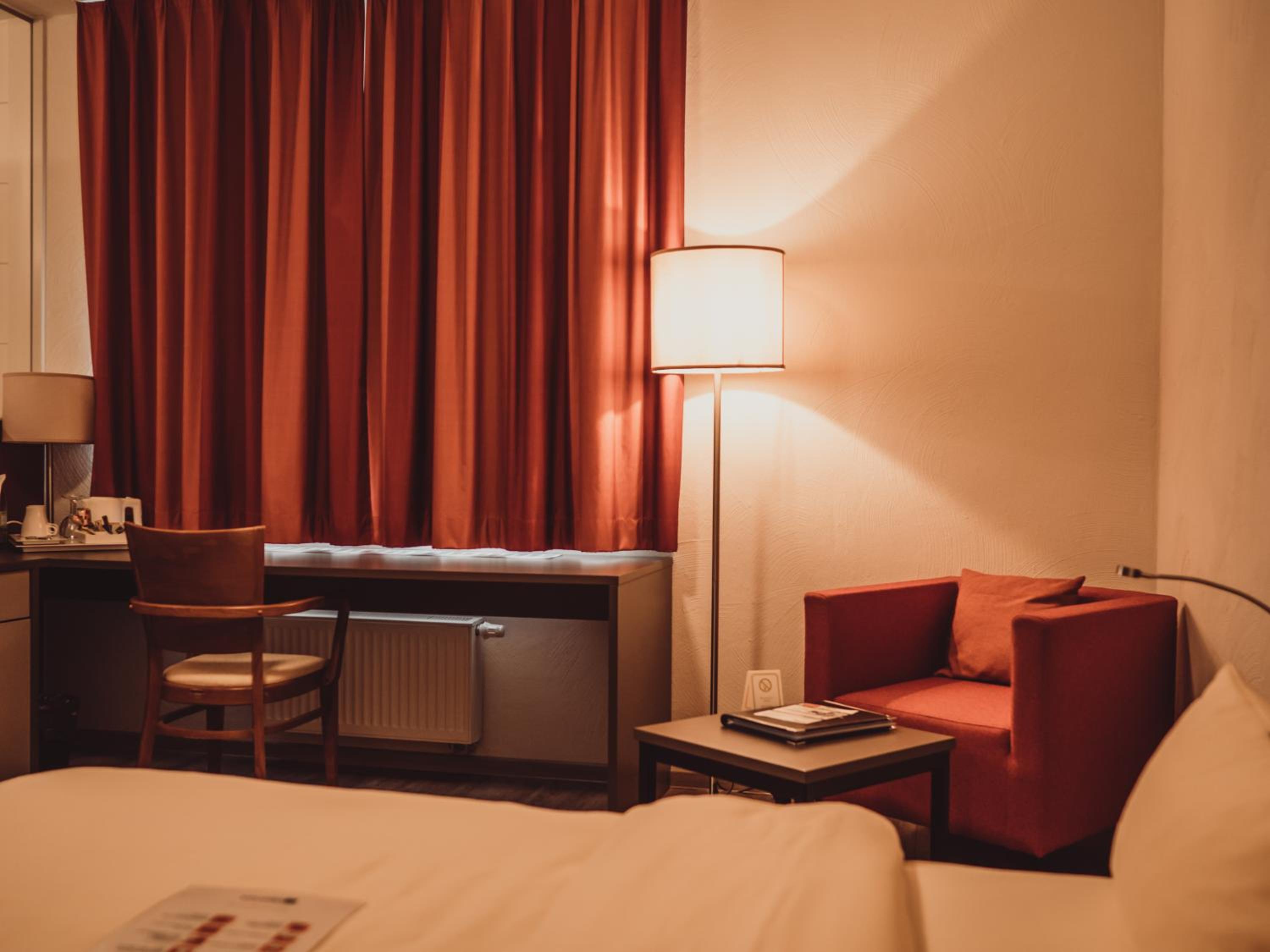 Large Single Room photo 2