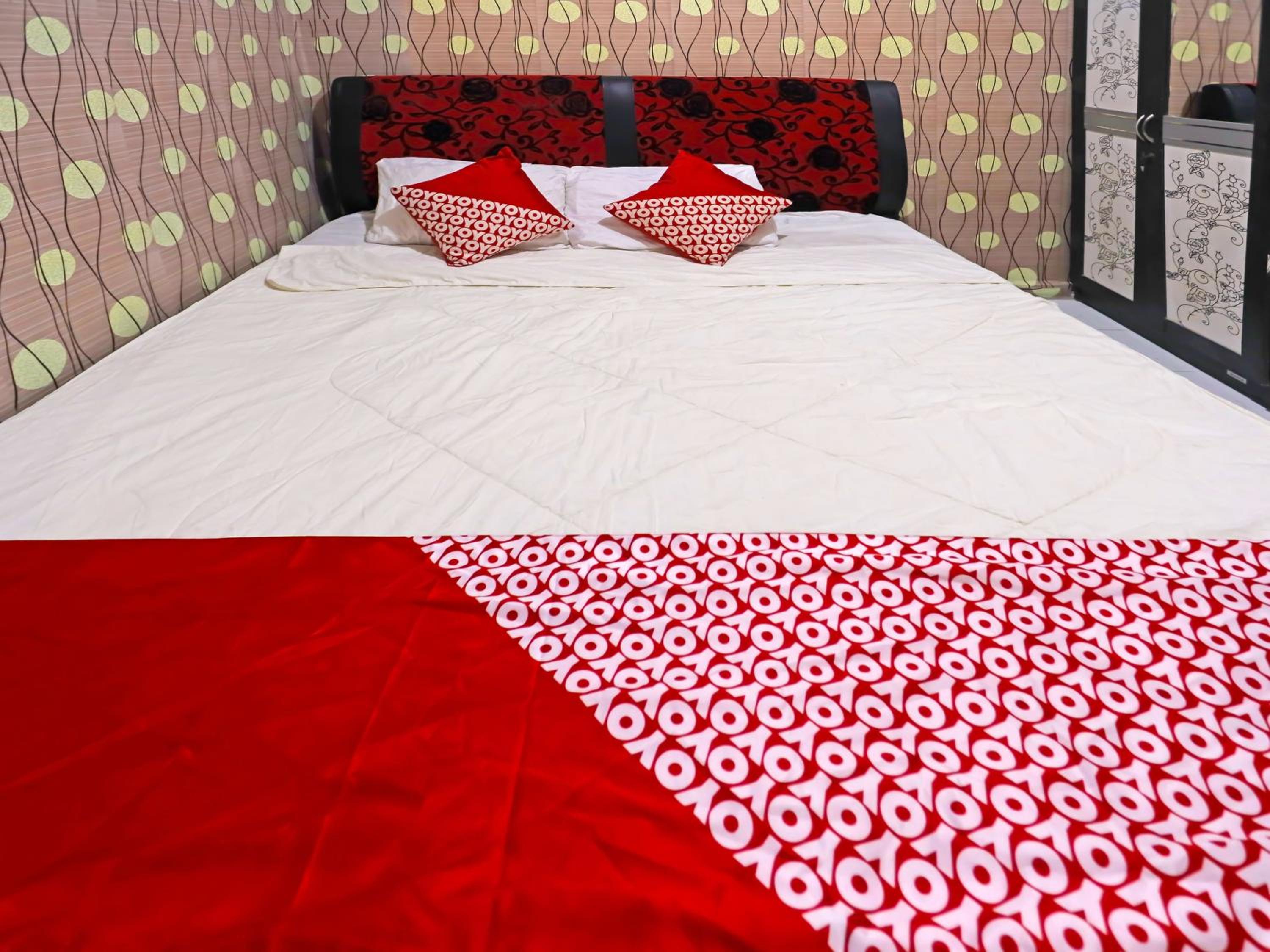 Standard King Room - Photo 2