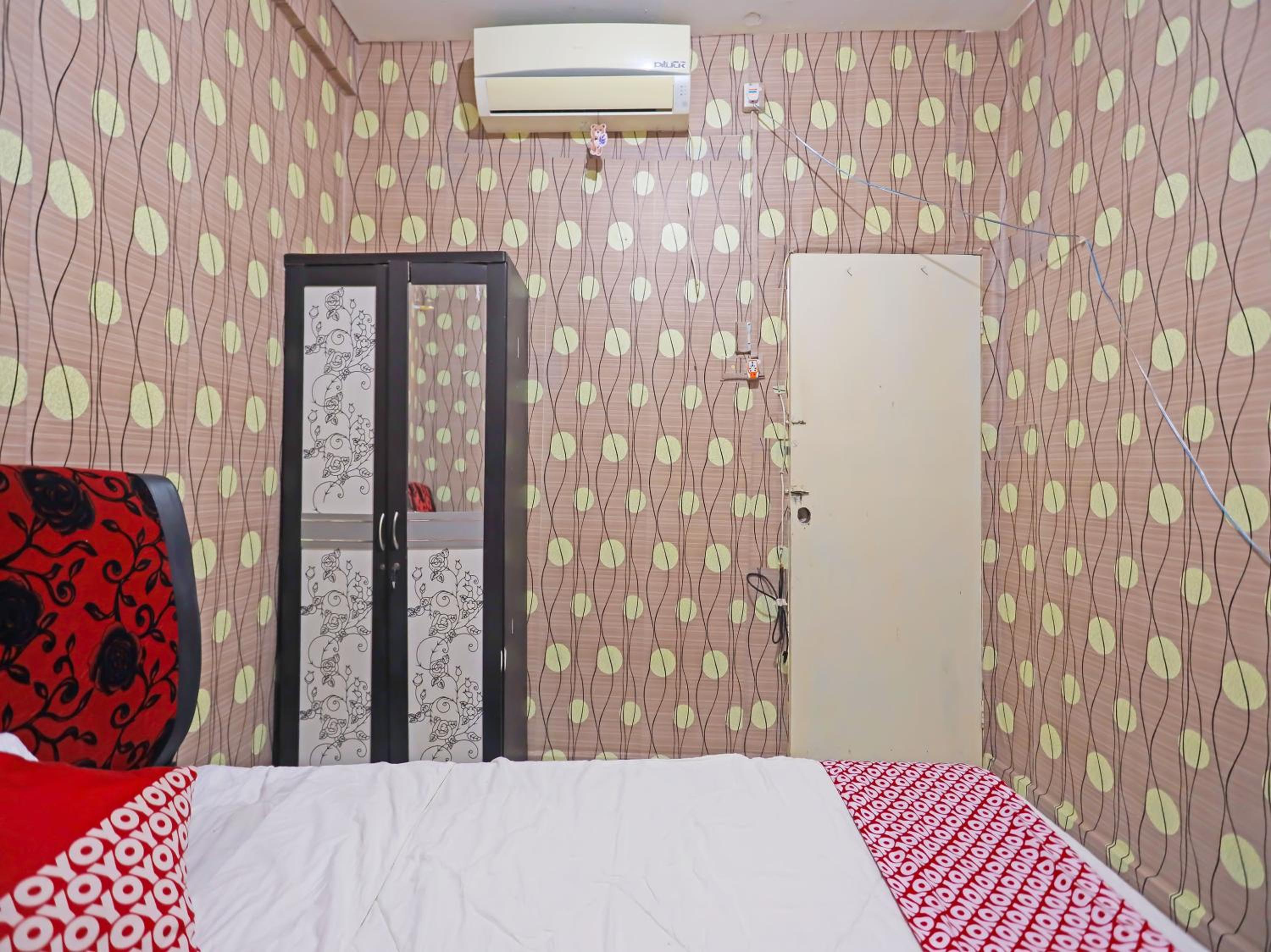 Standard King Room - Photo 6