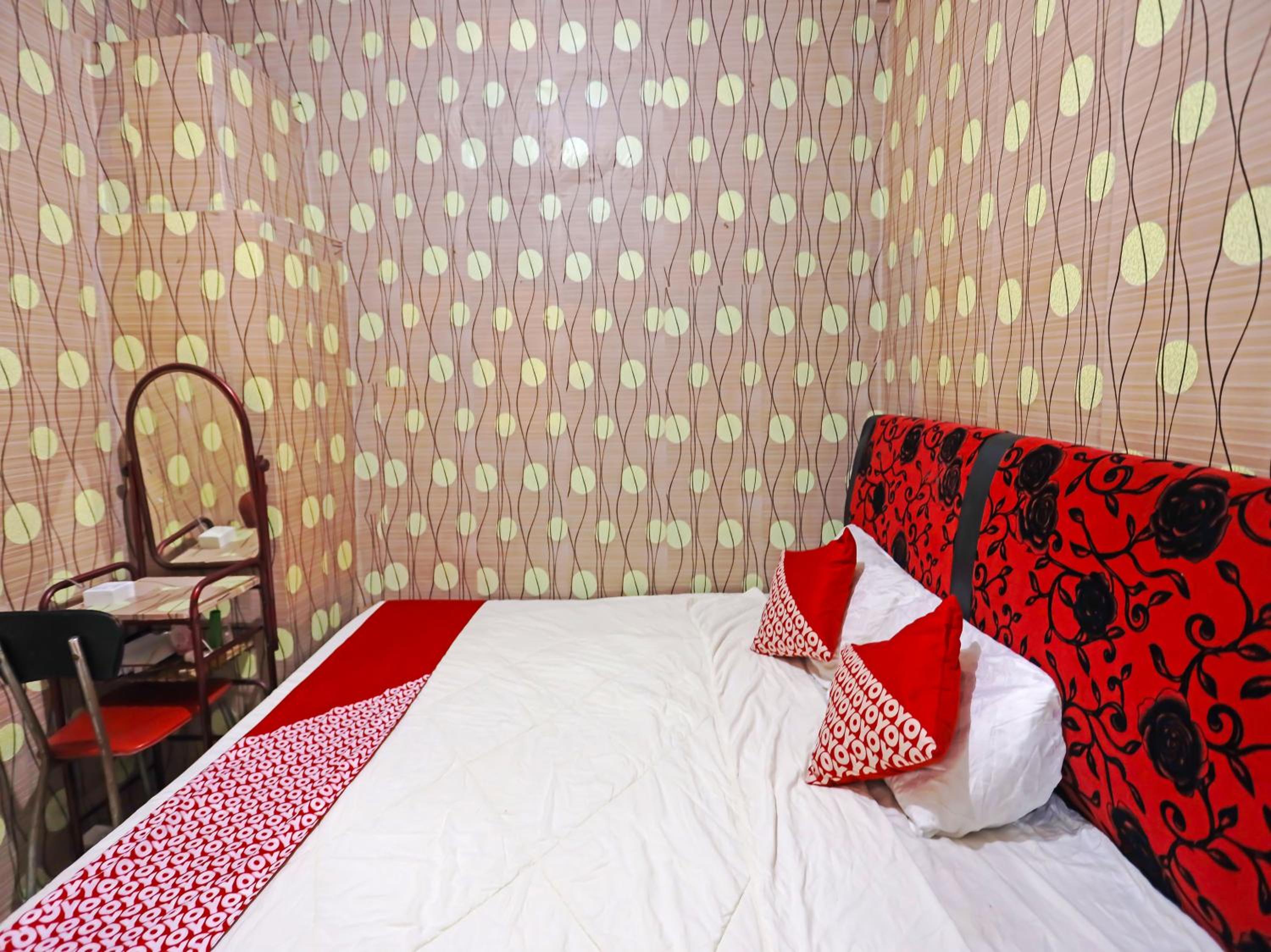 Standard King Room - Photo 3