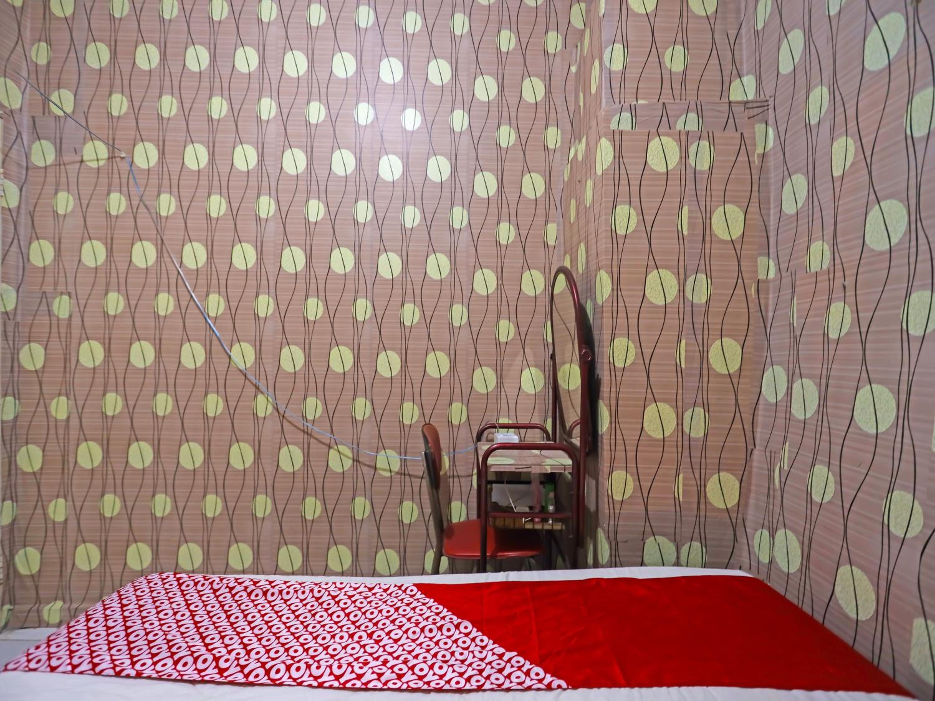 Standard King Room - Photo 4