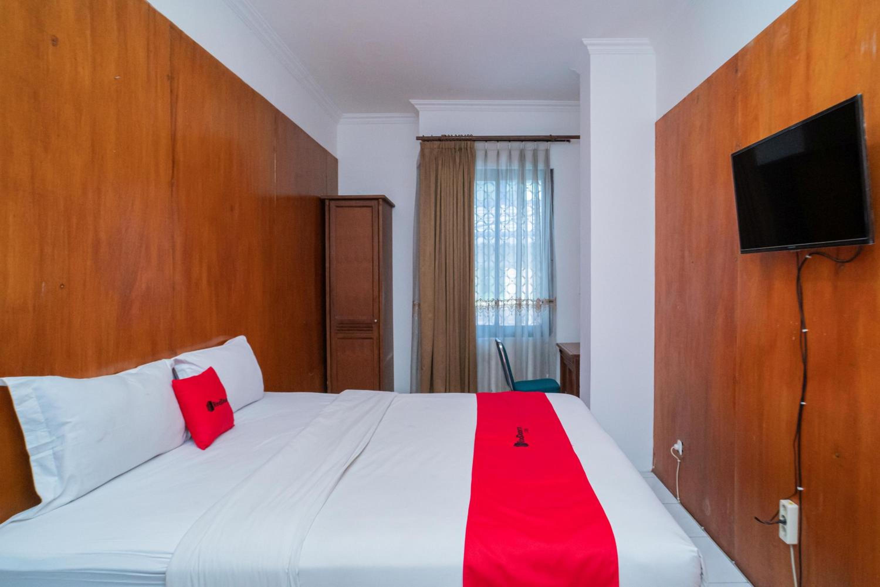 Standard Double Room - Photo 6