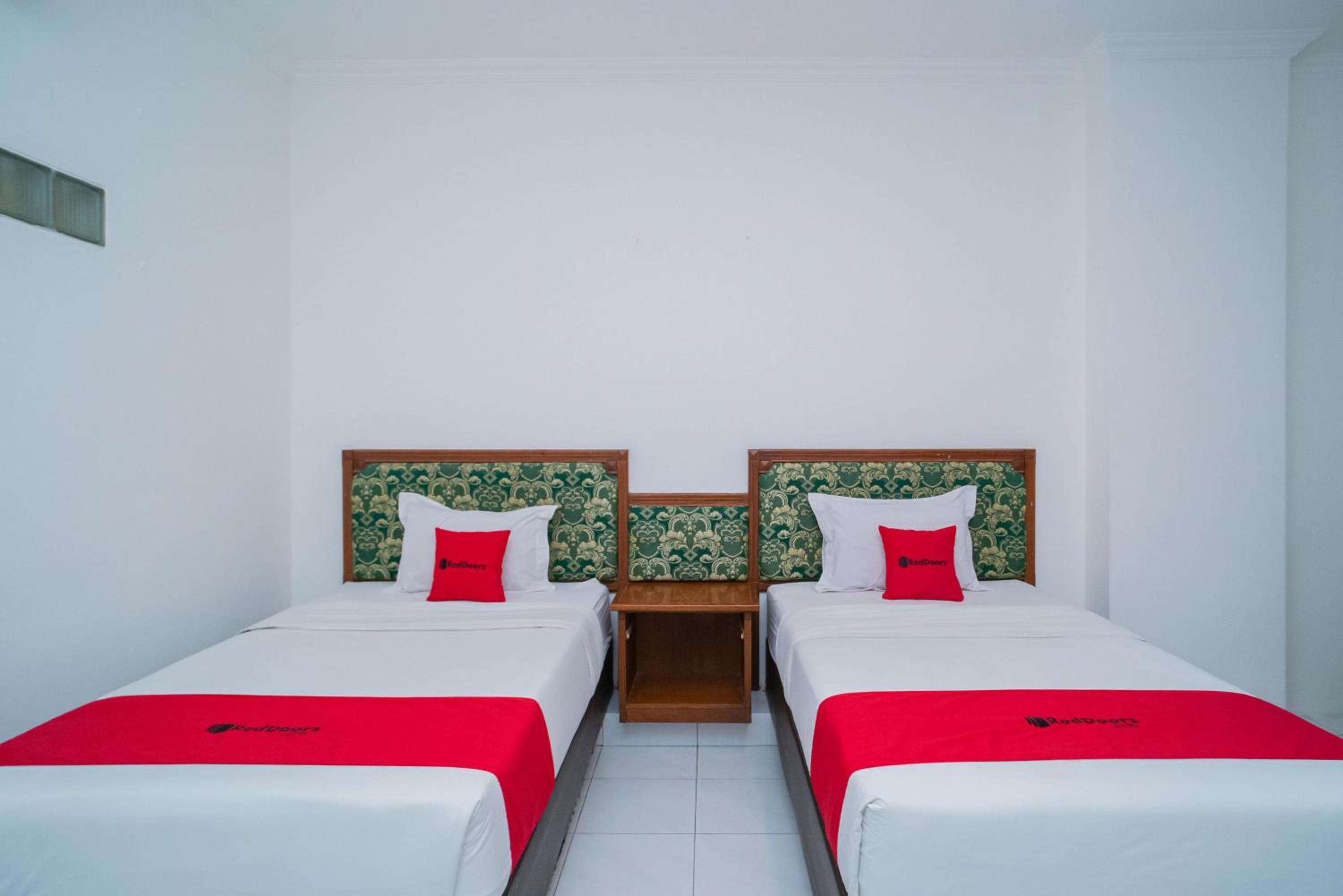 Delxue Twin Room - Photo 1