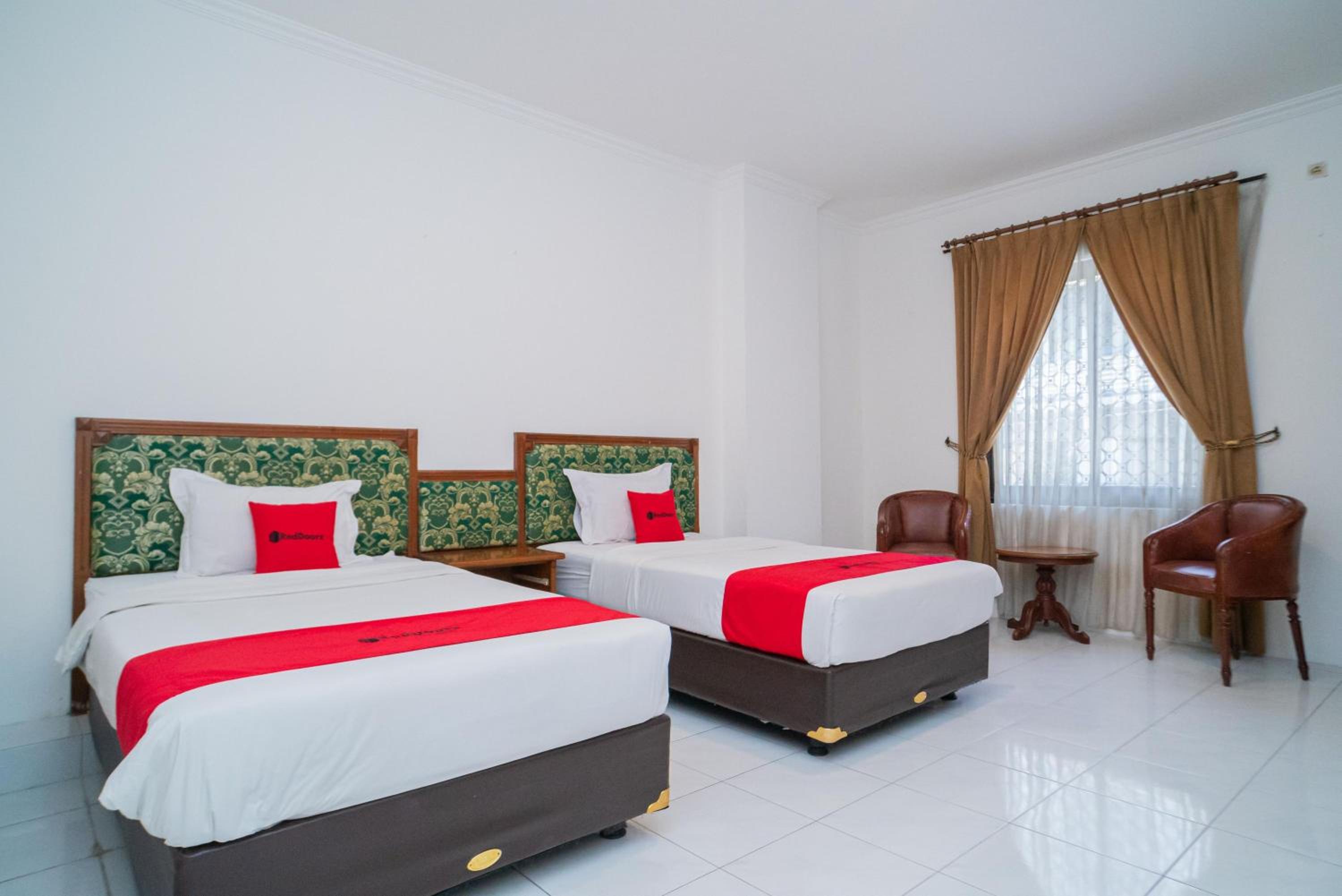 Delxue Twin Room - Photo 5