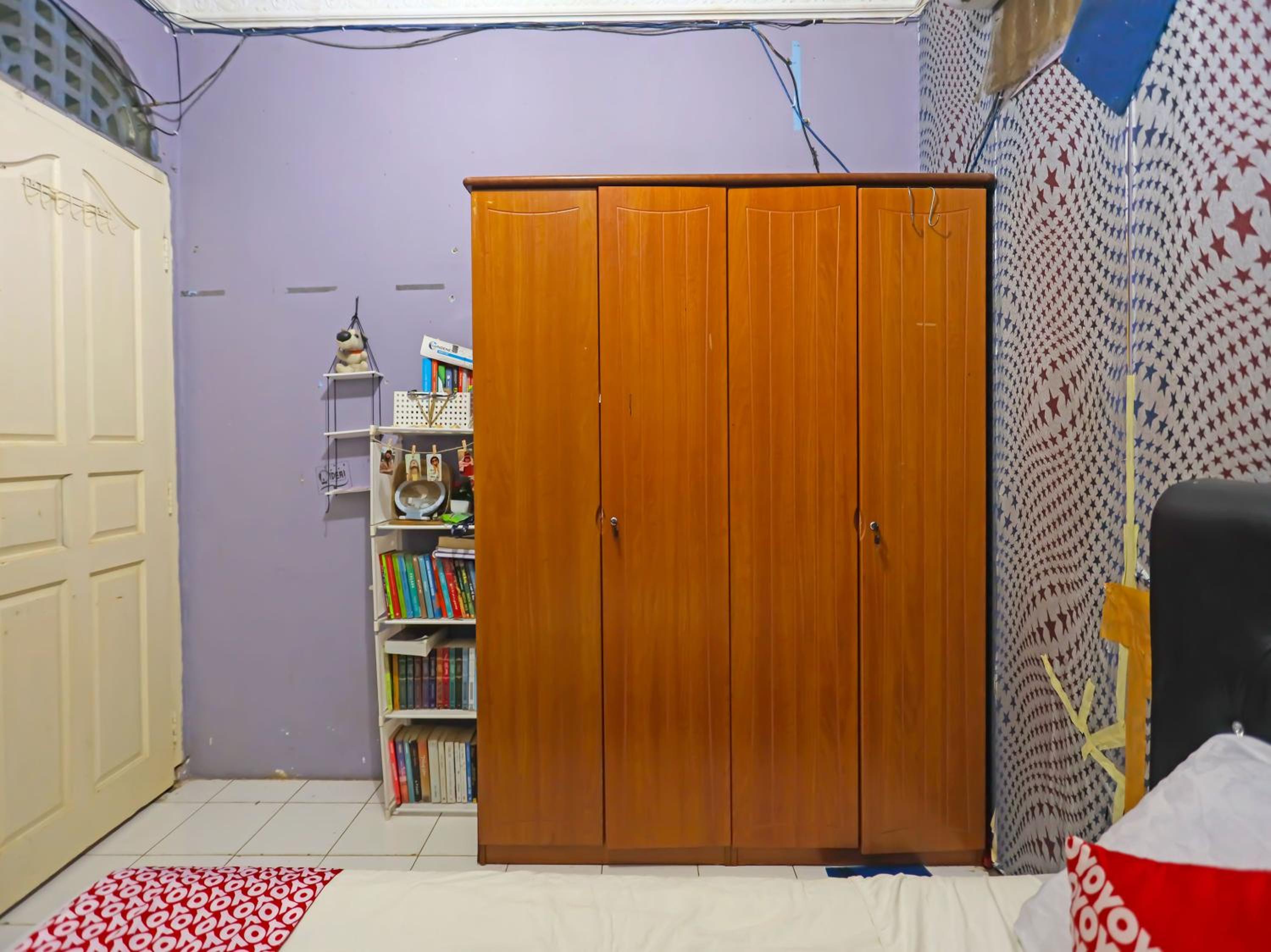 Standard King Room - Photo 9