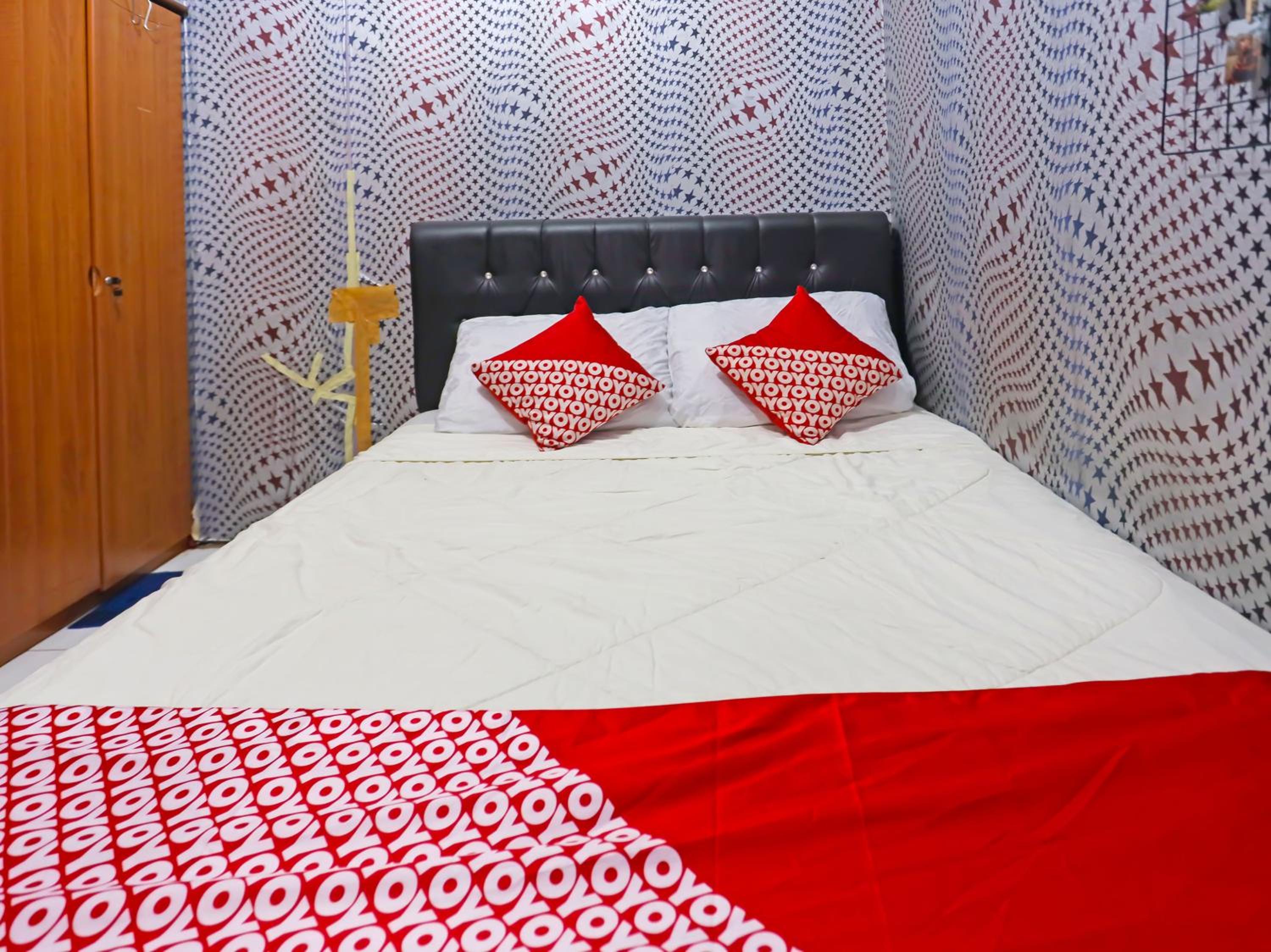Standard King Room - Photo 14