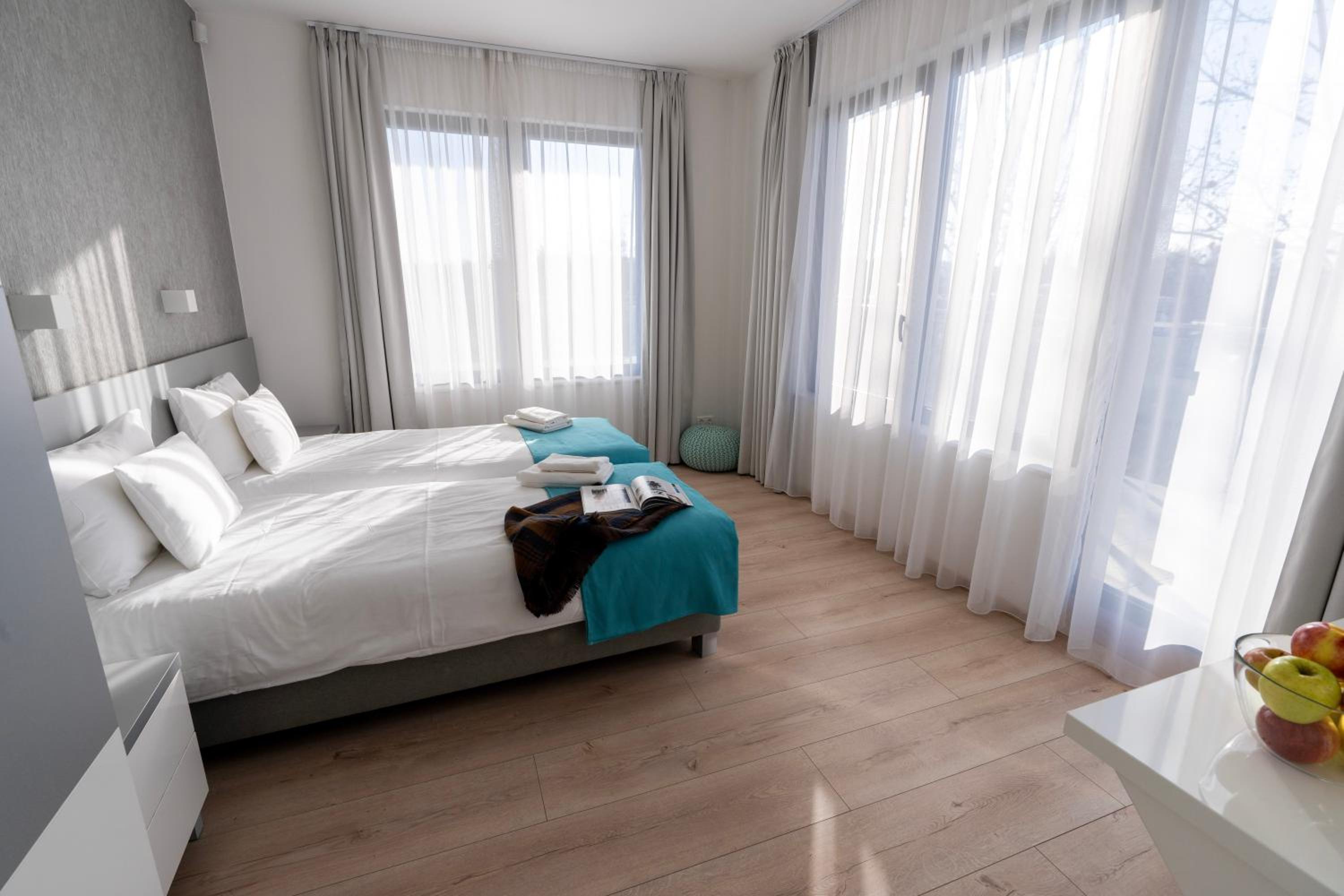 Standard Twin Room - Photo 1