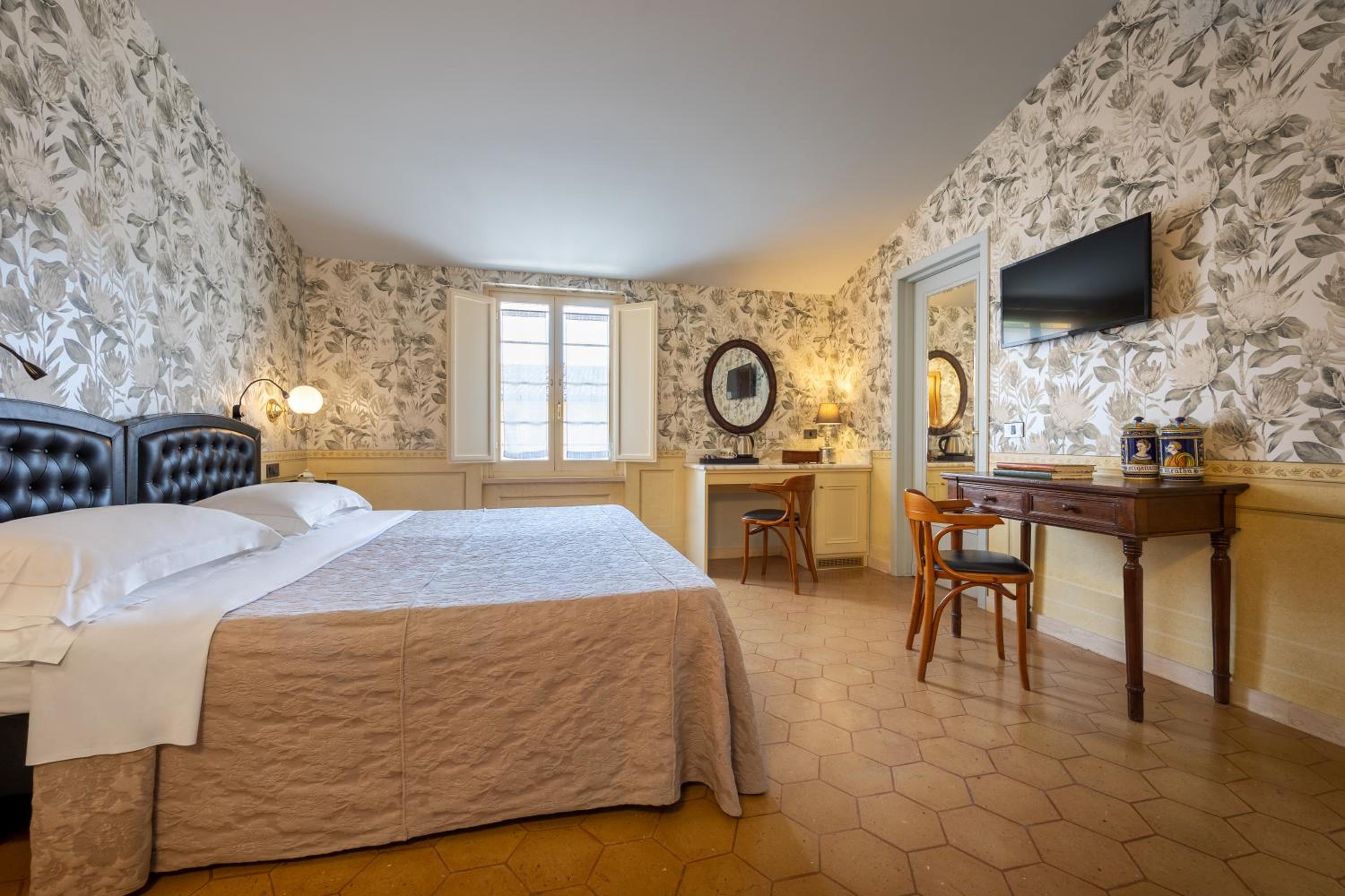 Superior Double Room - Photo 7